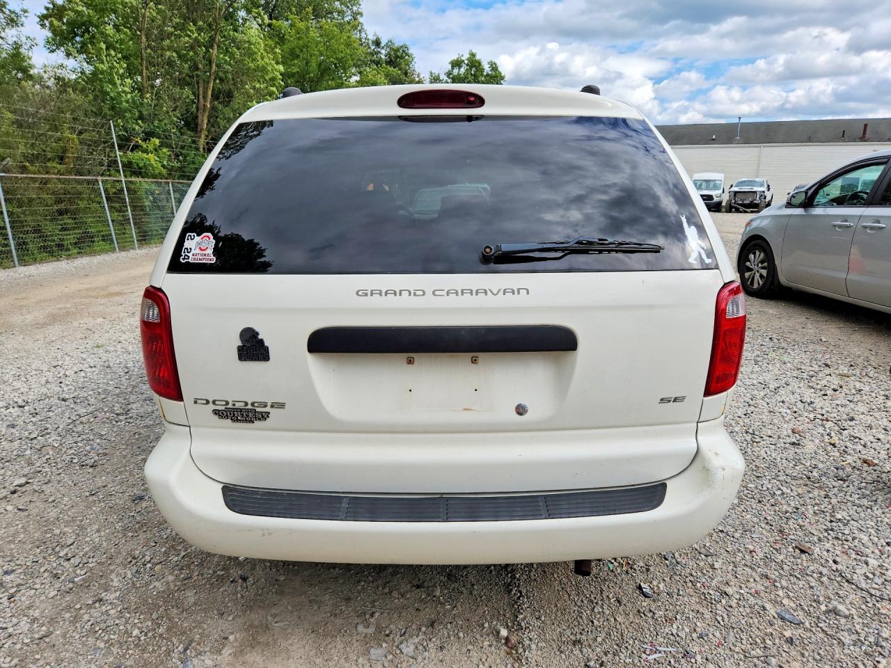 2003 Dodge Grand Caravan Se White vin: 2D4GP24353R177733
