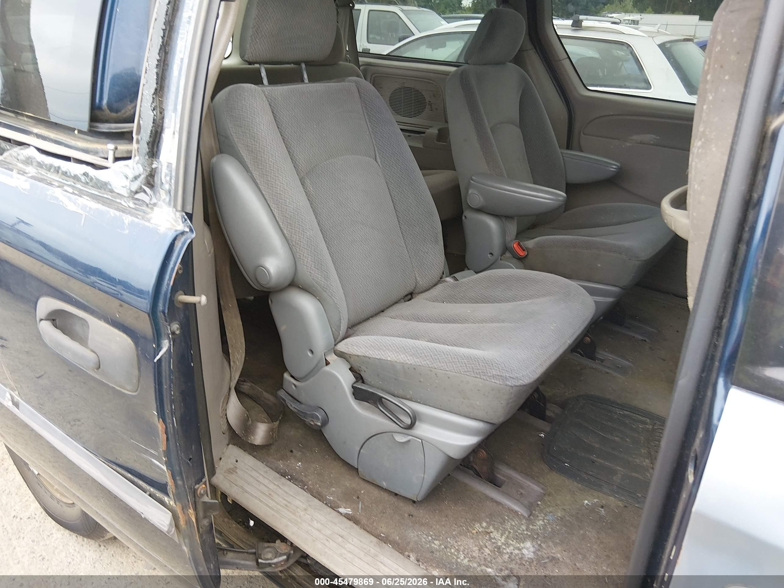 2003 Dodge Grand Caravan Se Blue vin: 2D4GP24353R190465