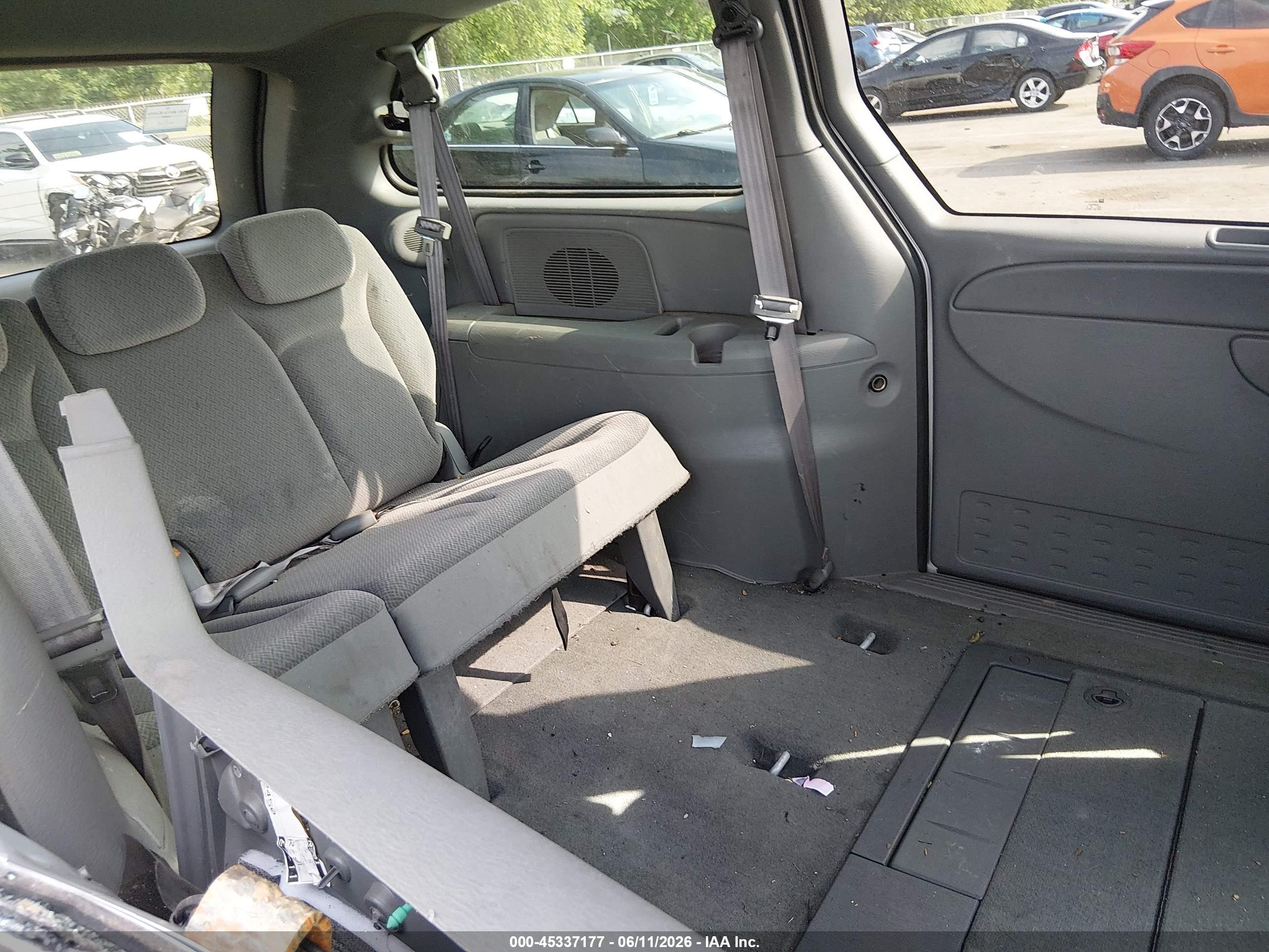 2005 Dodge Grand Caravan Se Silver vin: 2D4GP24R05R144534