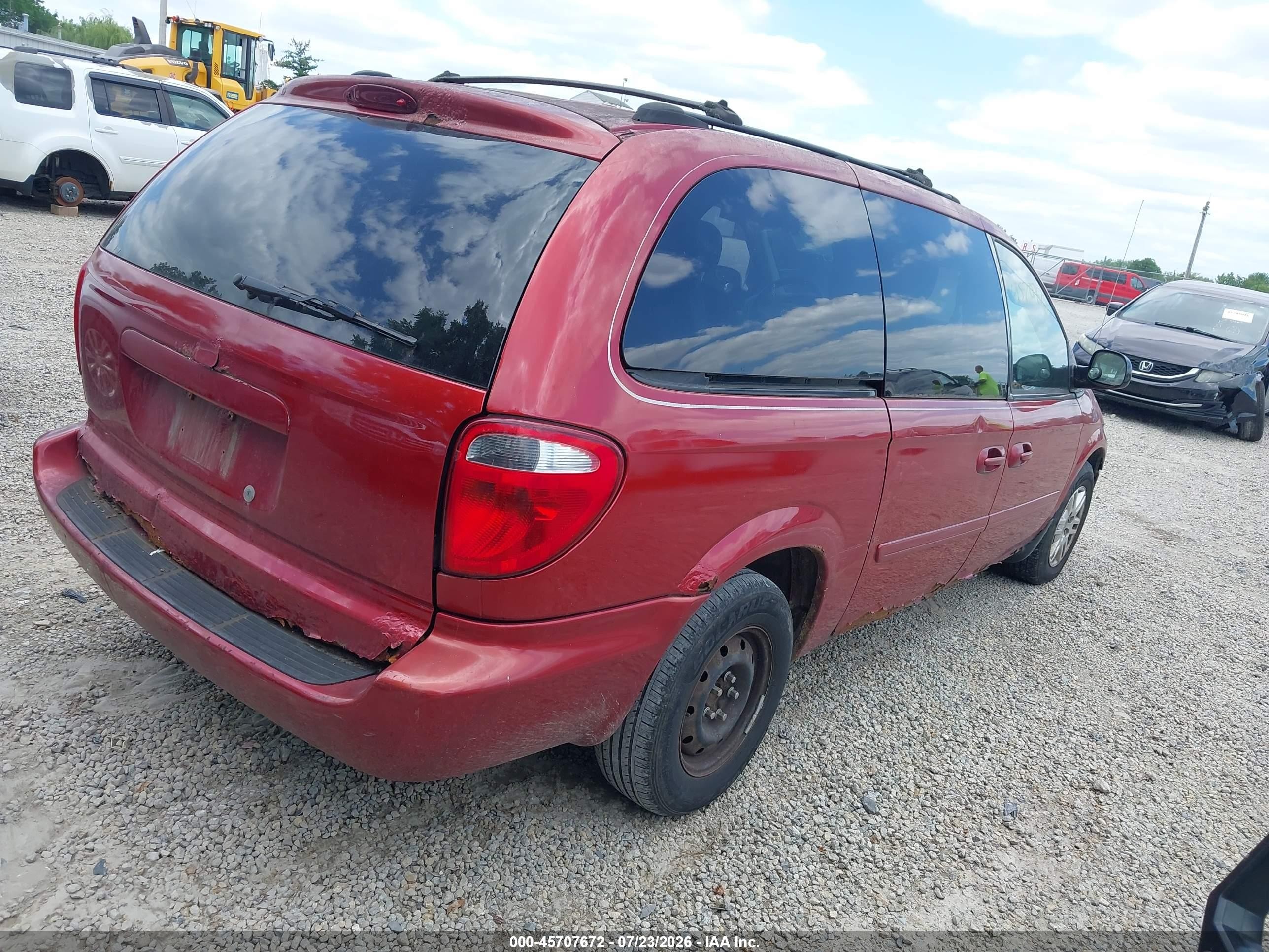 2005 Dodge Grand Caravan Se Red vin: 2D4GP24R05R296023
