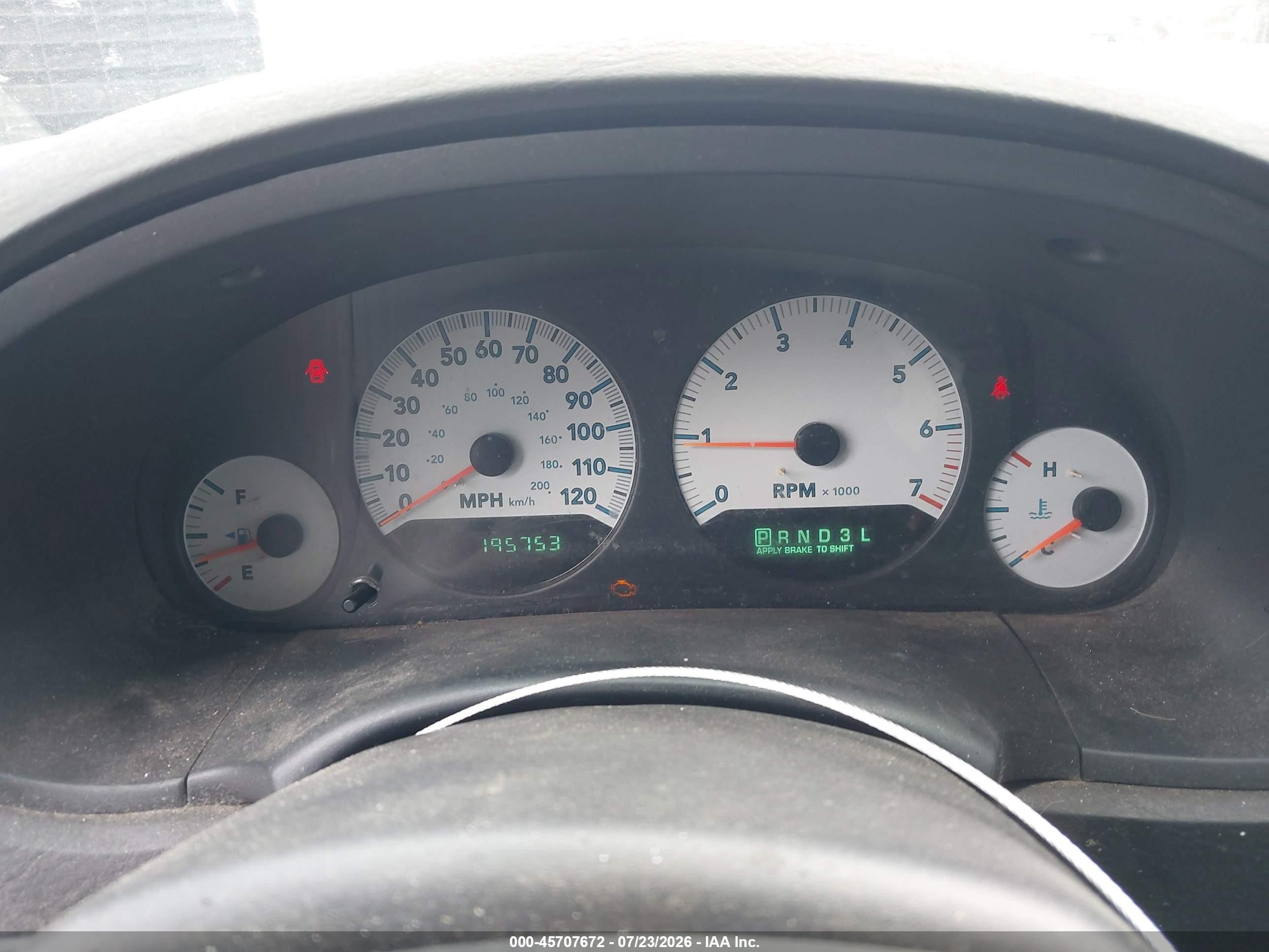 2005 Dodge Grand Caravan Se Red vin: 2D4GP24R05R296023