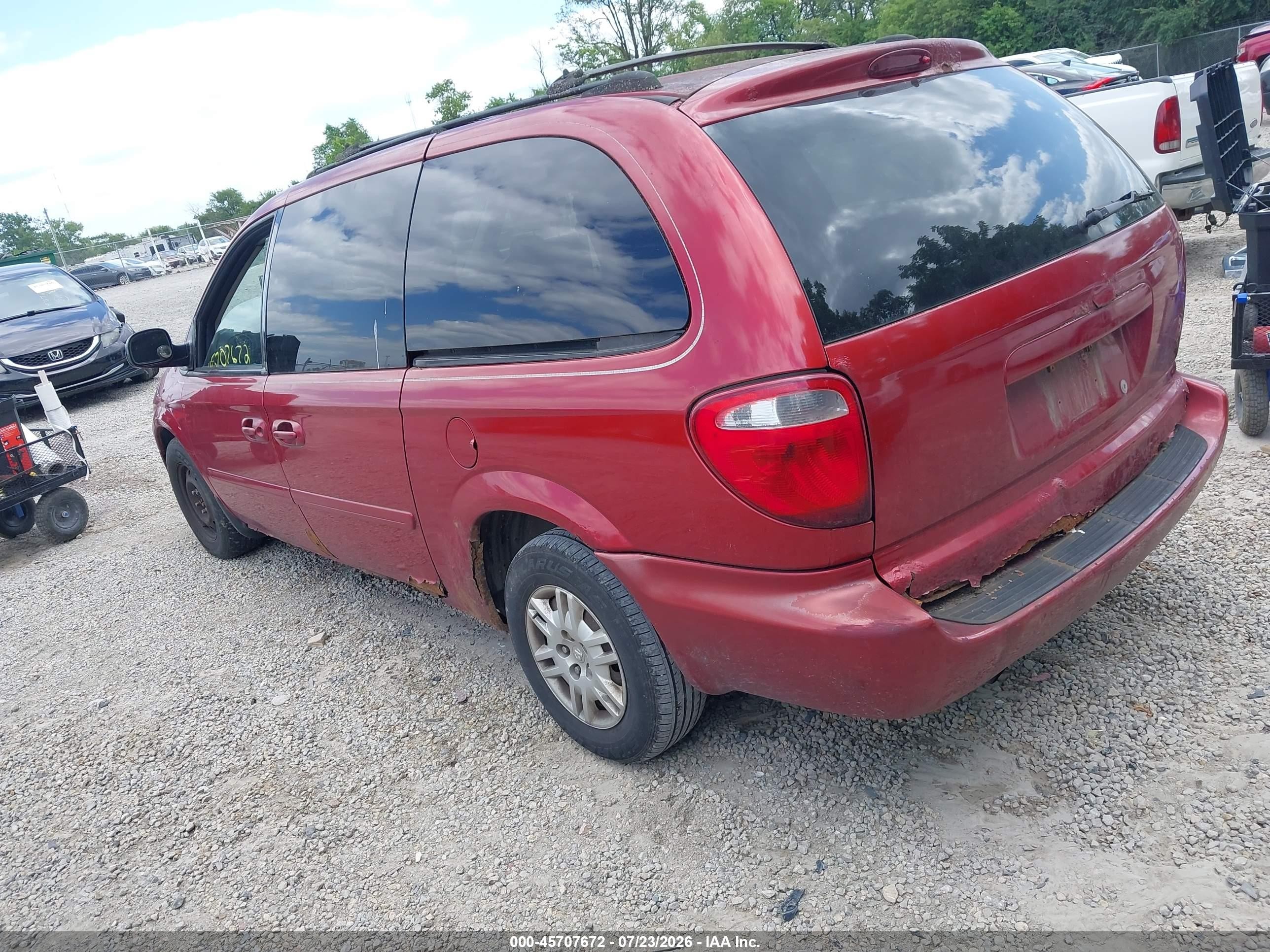 2005 Dodge Grand Caravan Se Red vin: 2D4GP24R05R296023