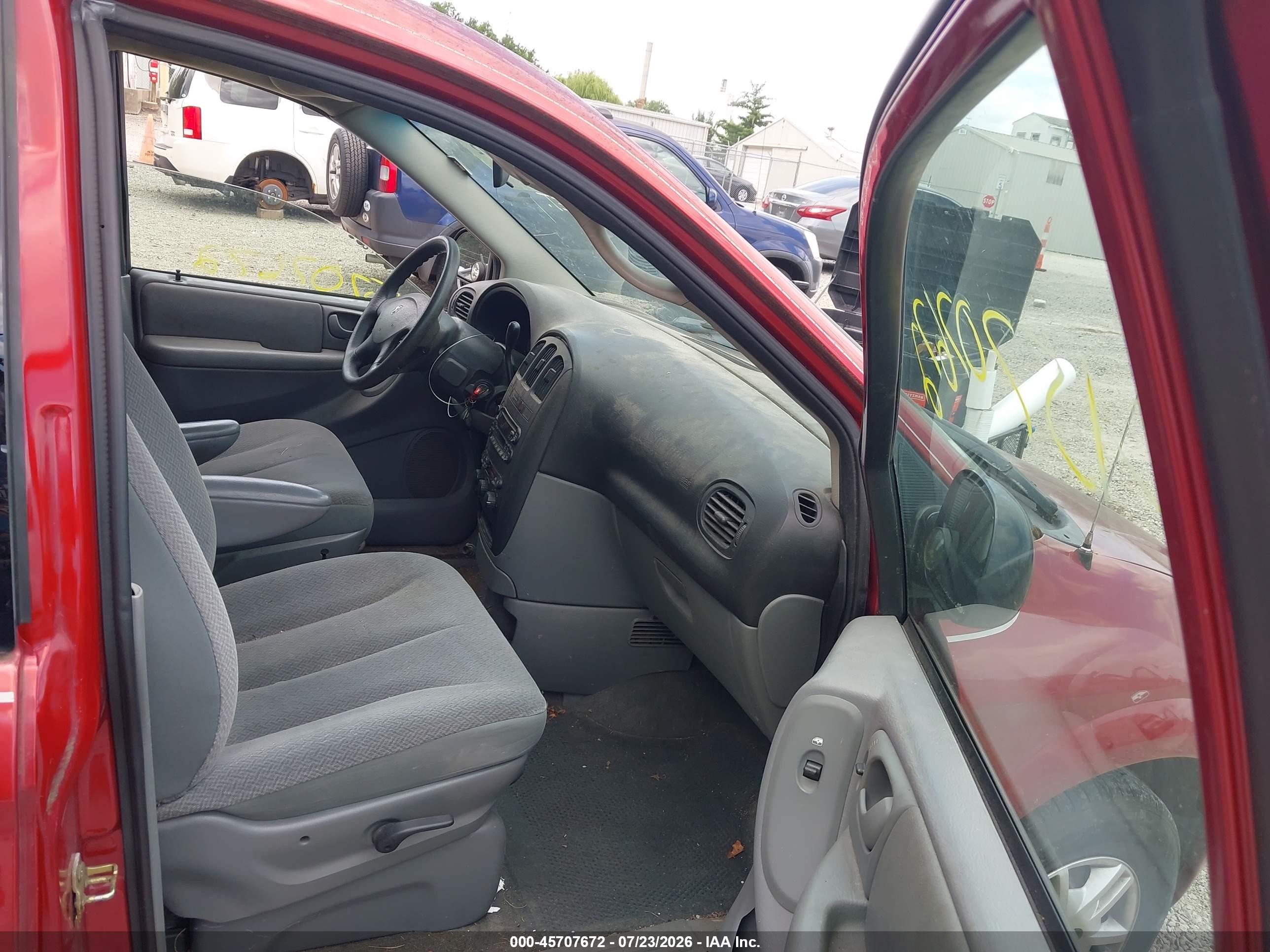 2005 Dodge Grand Caravan Se Red vin: 2D4GP24R05R296023