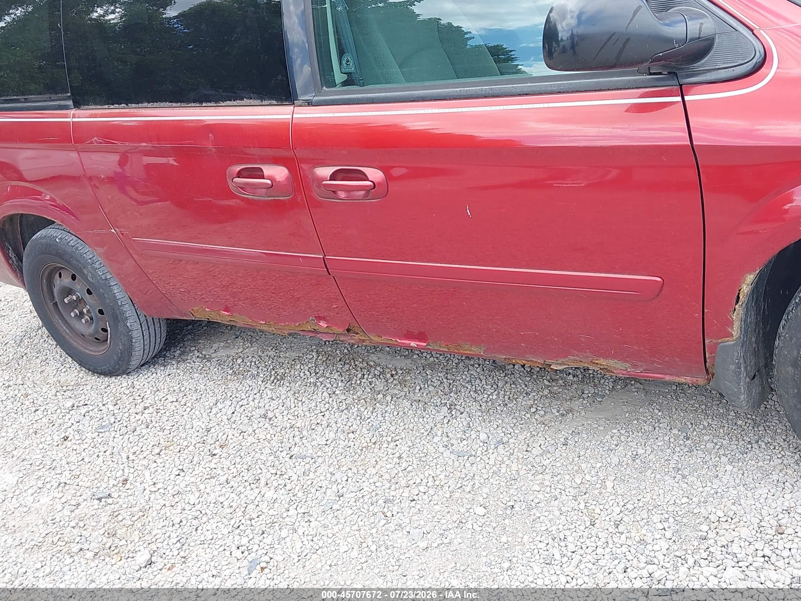 2005 Dodge Grand Caravan Se Red vin: 2D4GP24R05R296023