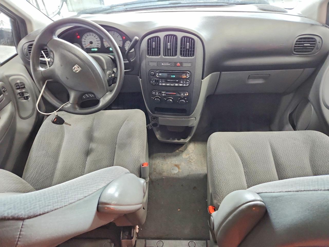 2005 Dodge Grand Caravan Se Silver vin: 2D4GP24R15R268957