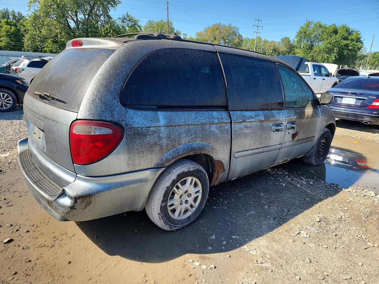2005 Dodge Grand Caravan Se Silver vin: 2D4GP24R65R146675