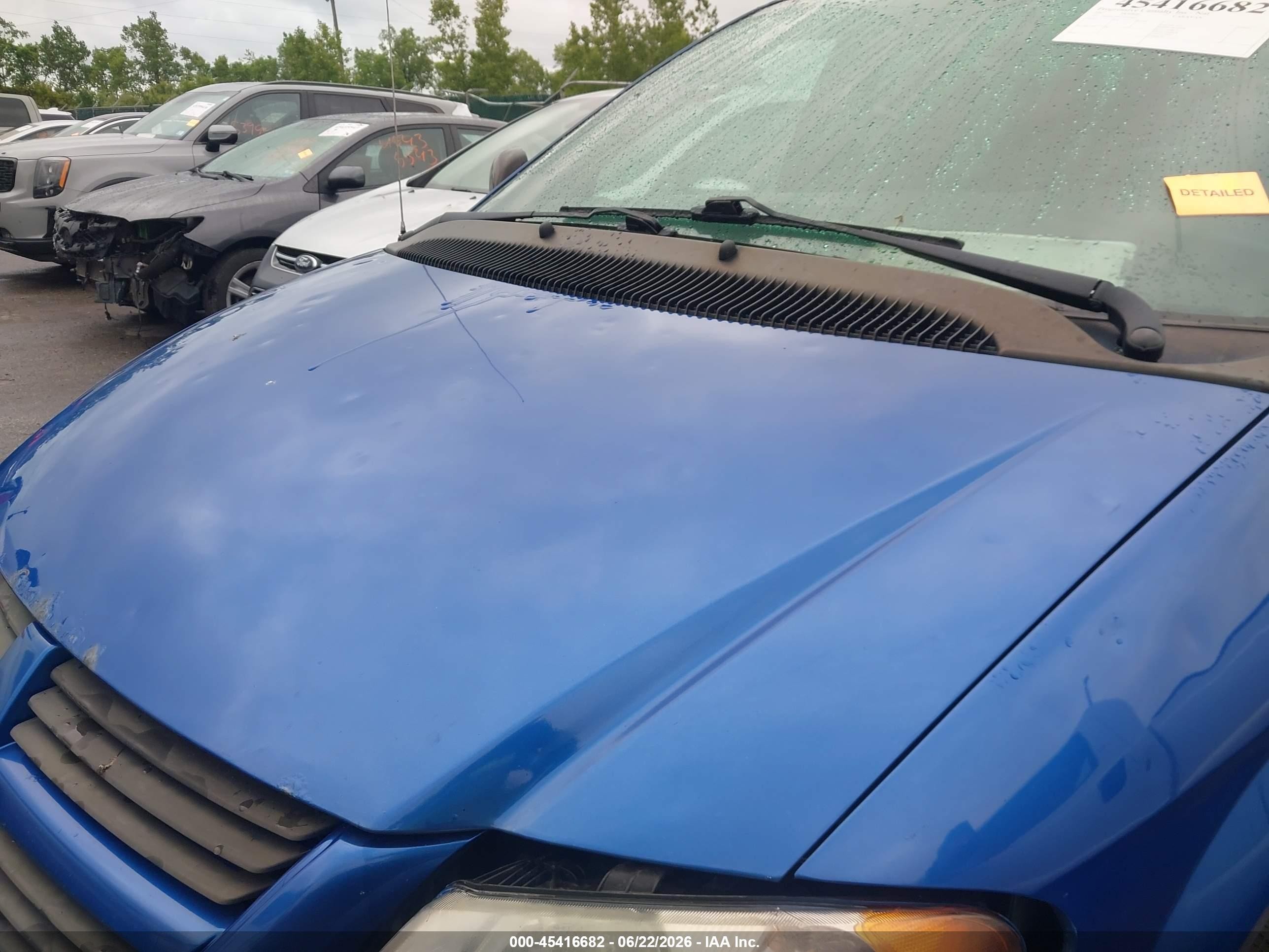 2005 Dodge Grand Caravan Se Blue vin: 2D4GP24R95R162949