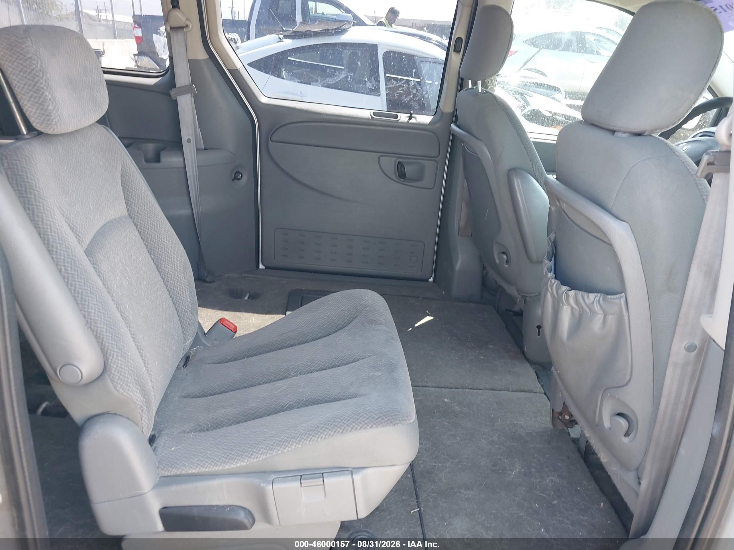 2005 Dodge Grand Caravan Se Silver vin: 2D4GP24RX5R274742