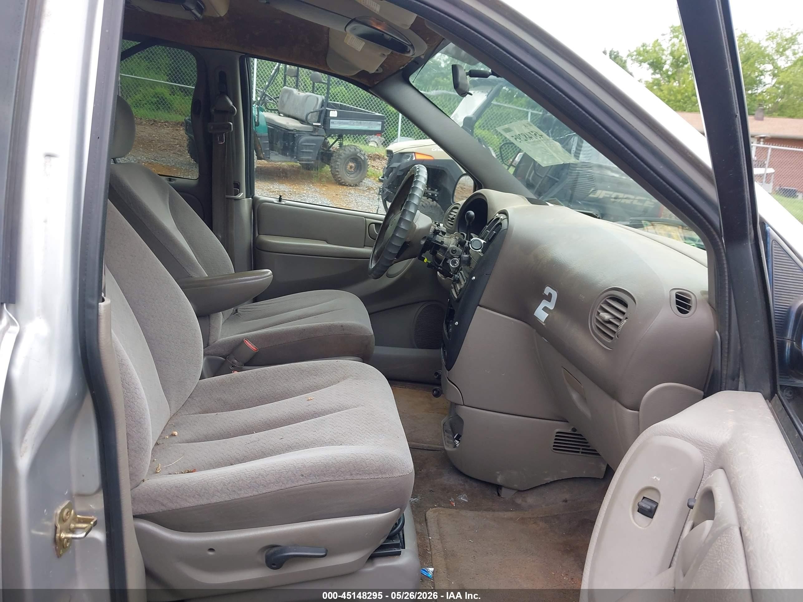 2003 Dodge Grand Caravan Sport Silver vin: 2D4GP44303R251538