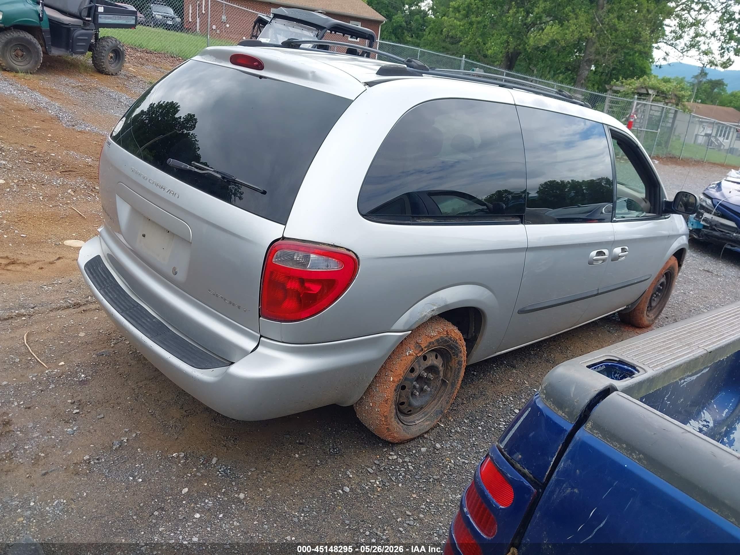 2003 Dodge Grand Caravan Sport Silver vin: 2D4GP44303R251538