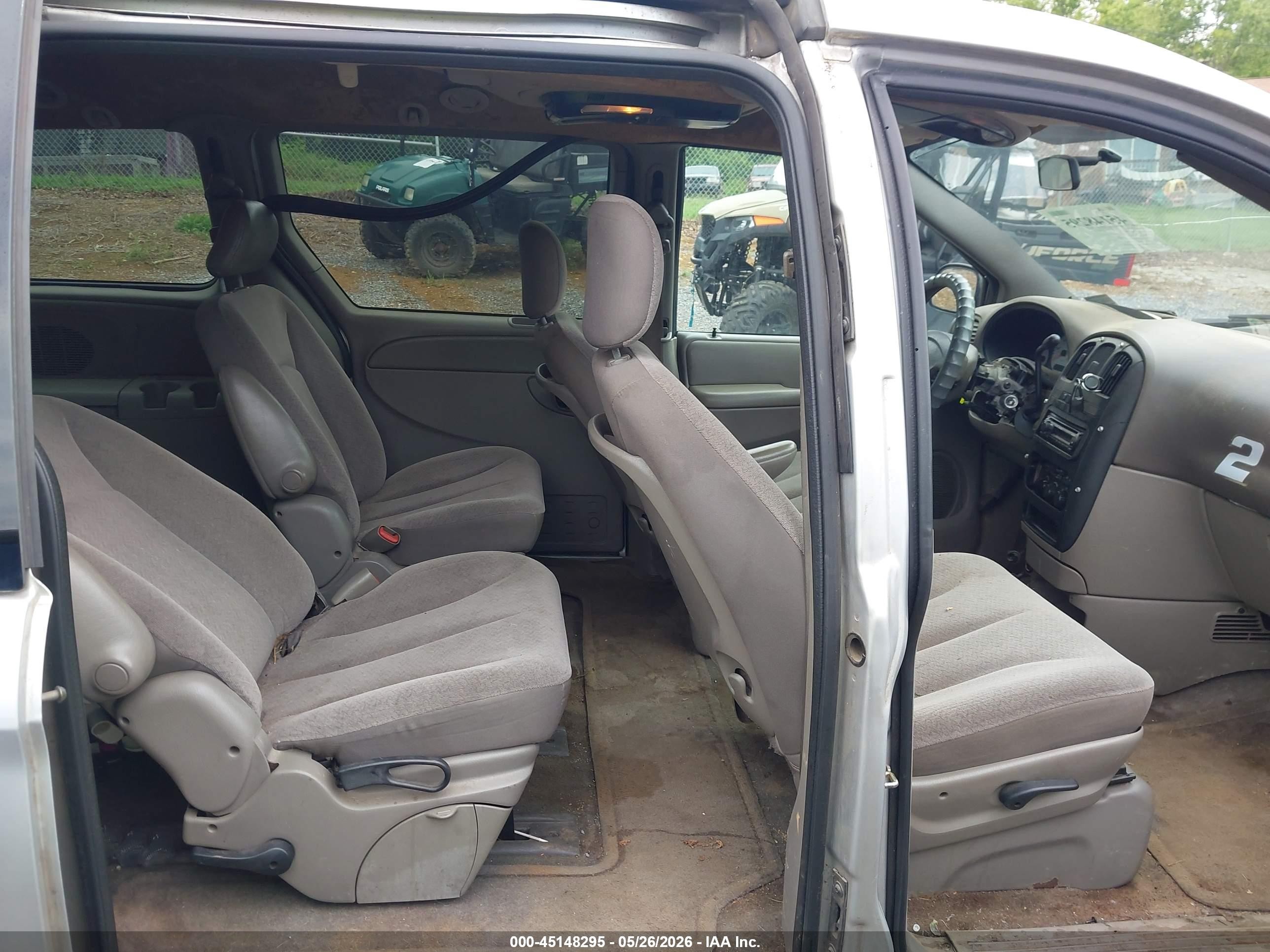 2003 Dodge Grand Caravan Sport Silver vin: 2D4GP44303R251538