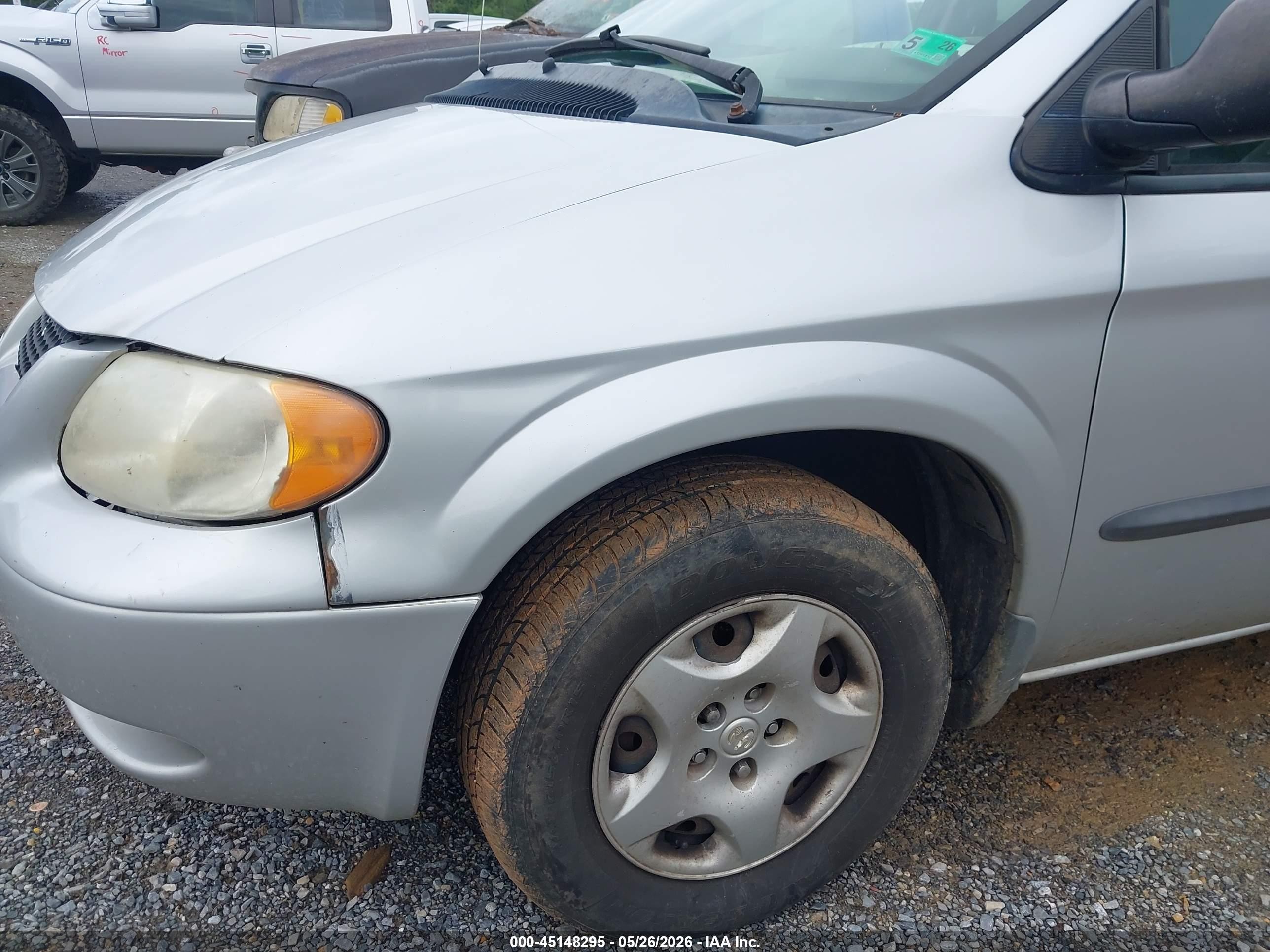 2003 Dodge Grand Caravan Sport Silver vin: 2D4GP44303R251538