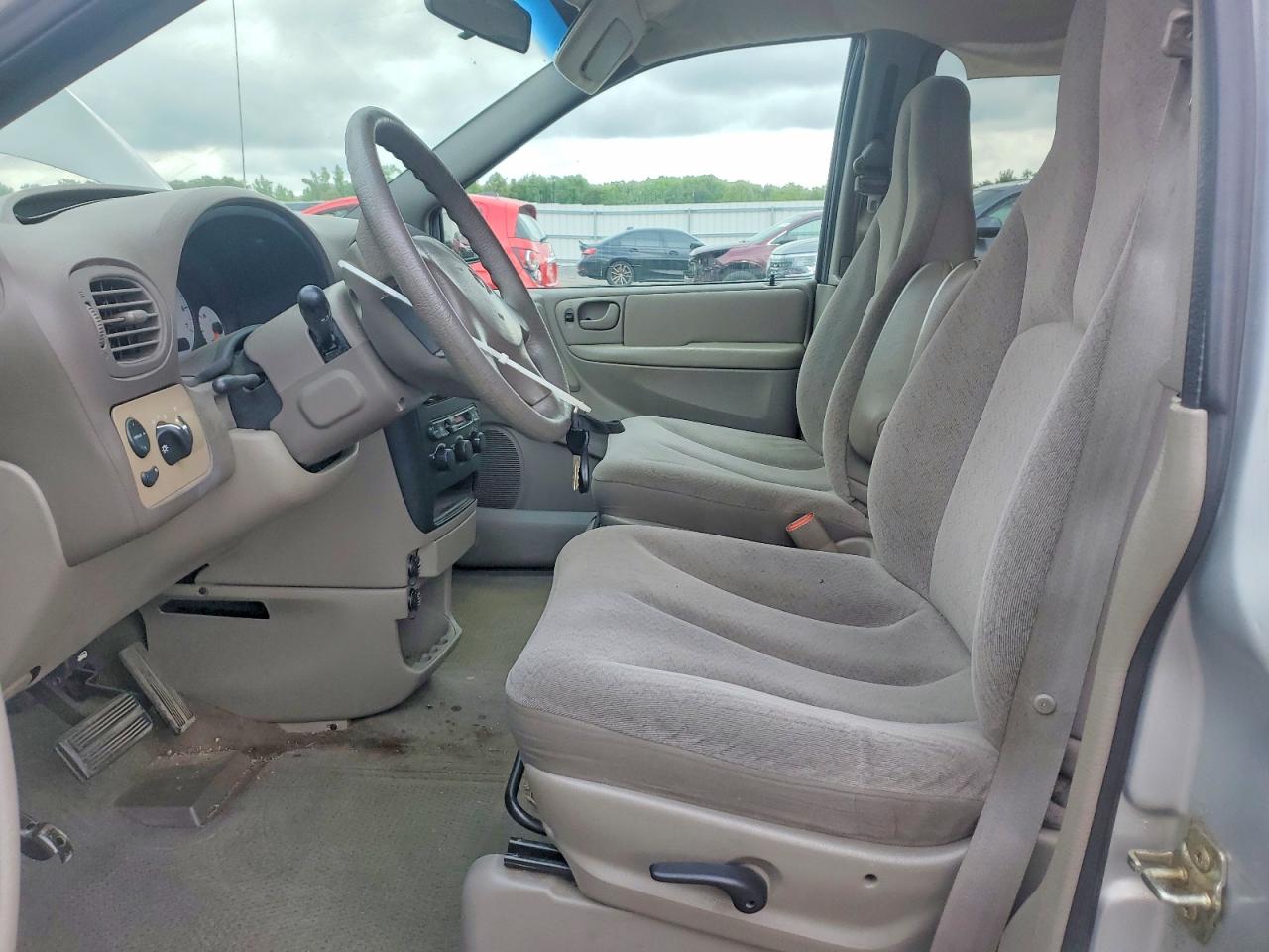 2003 Dodge Grand Caravan Sport Серебряный vin: 2D4GP44353R110819