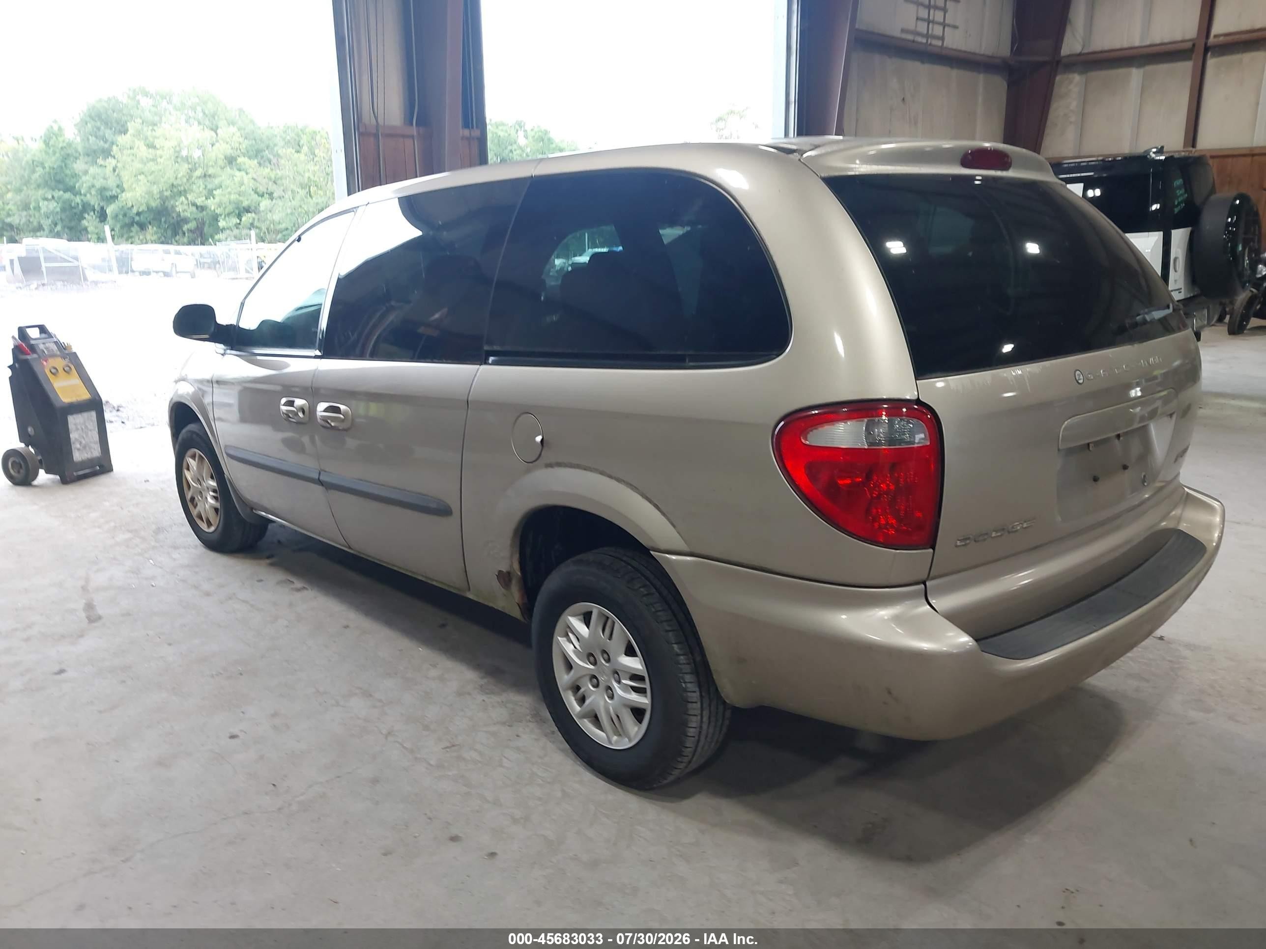 2003 Dodge Grand Caravan Sport Gold vin: 2D4GP44393R220384