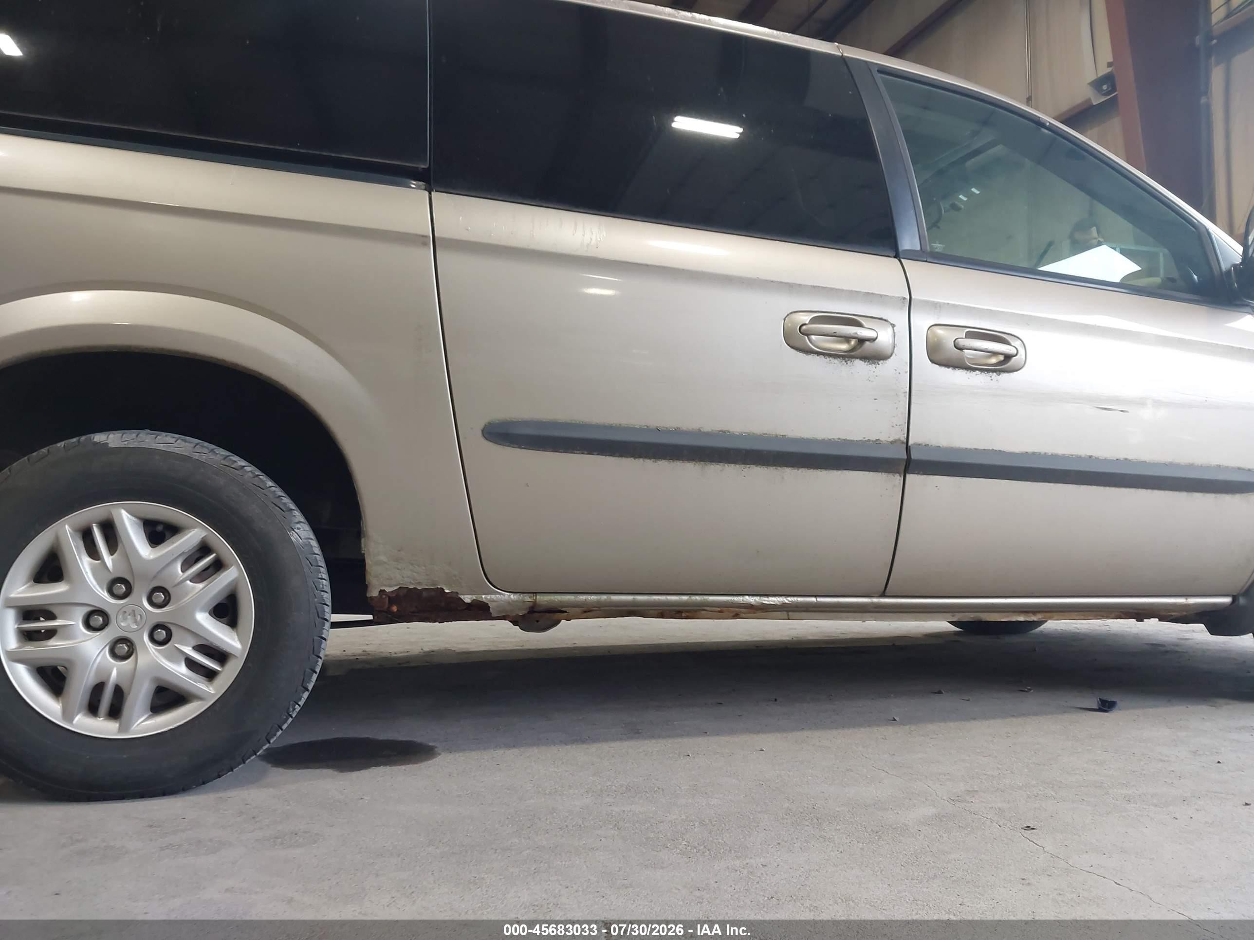 2003 Dodge Grand Caravan Sport Gold vin: 2D4GP44393R220384