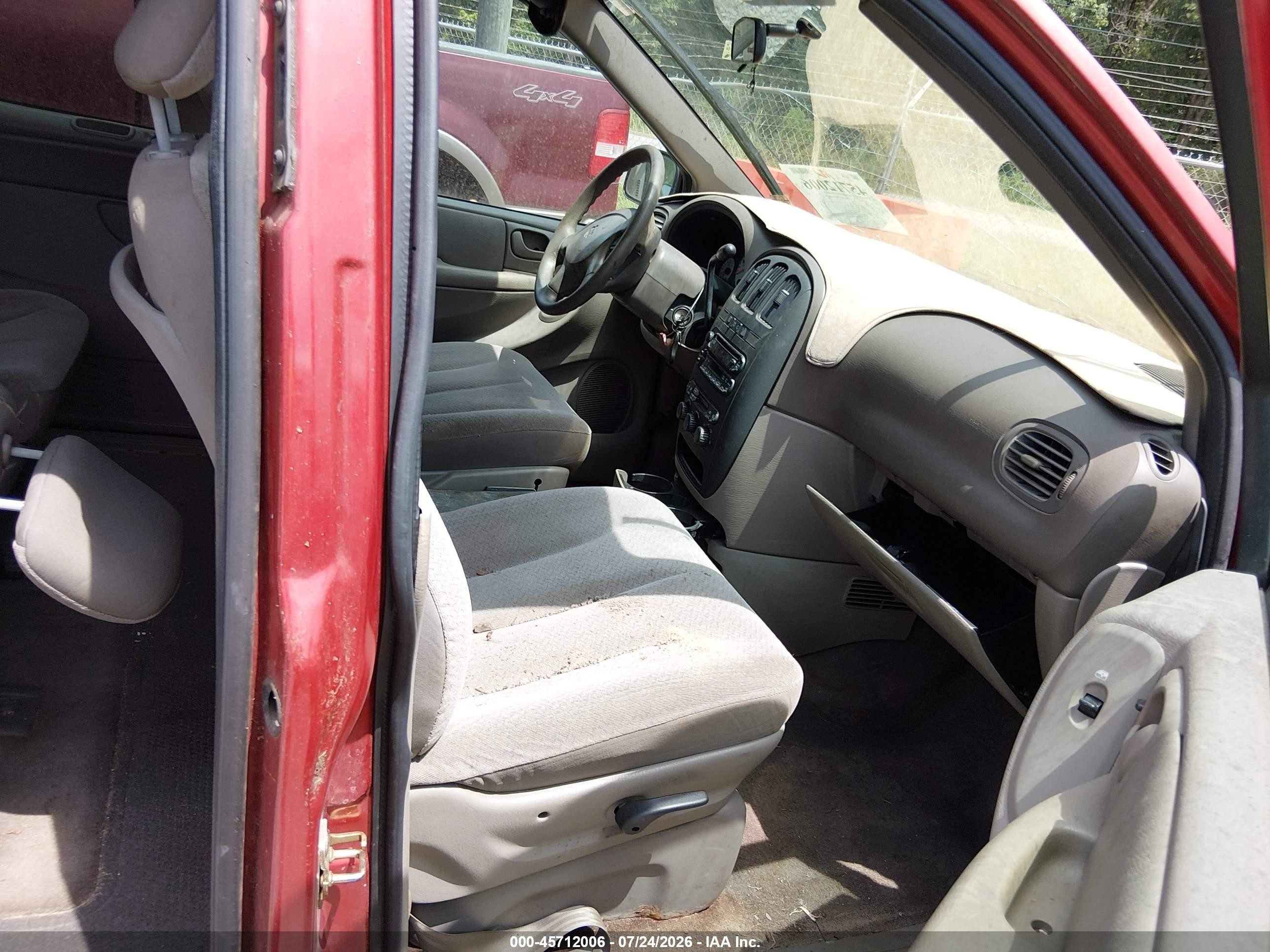 2003 Dodge Grand Caravan Sport Красный vin: 2D4GP443X3R240529