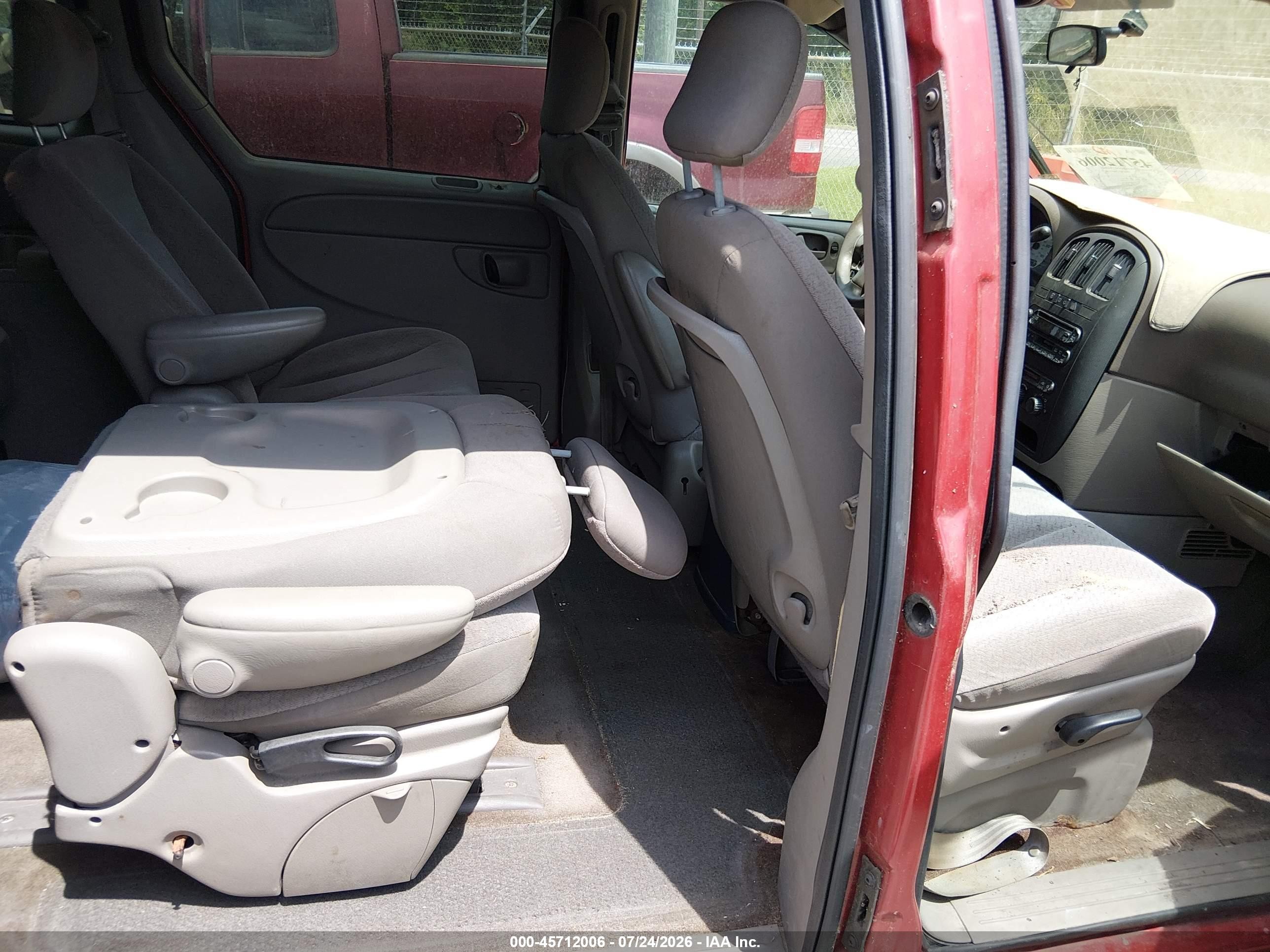 2003 Dodge Grand Caravan Sport Красный vin: 2D4GP443X3R240529