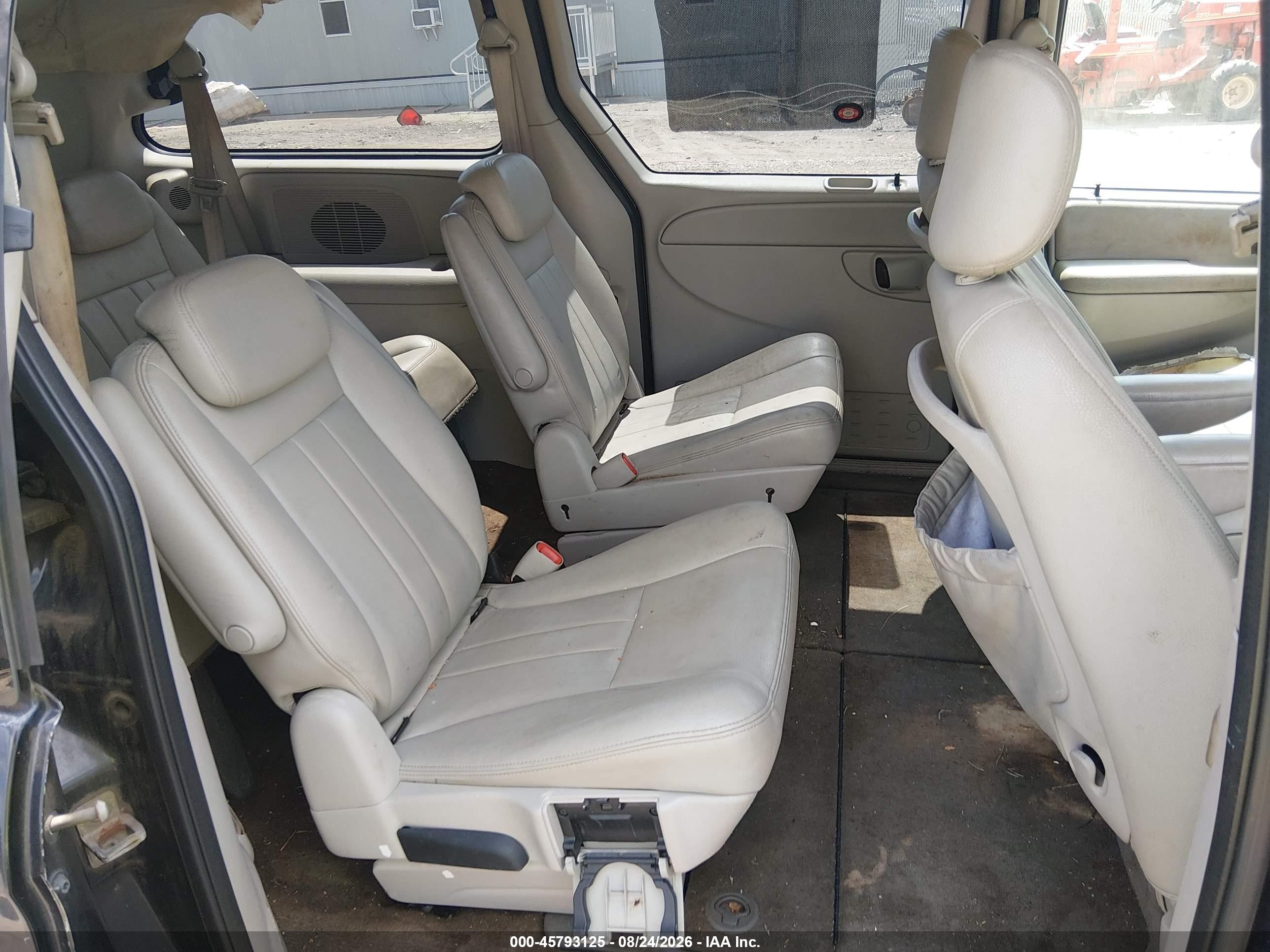 2005 Dodge Grand Caravan Sxt Black vin: 2D4GP44L05R134545