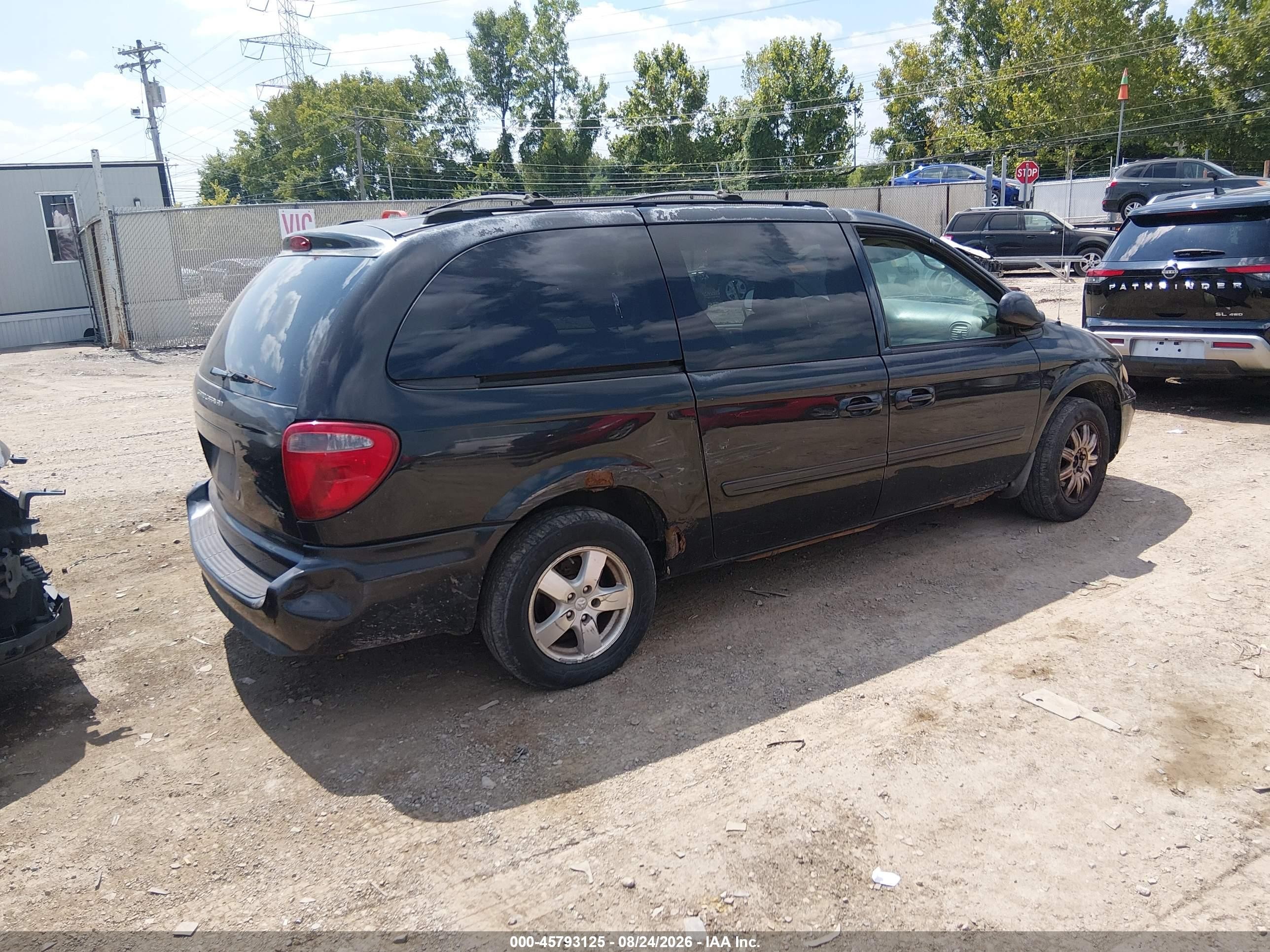 2005 Dodge Grand Caravan Sxt Black vin: 2D4GP44L05R134545