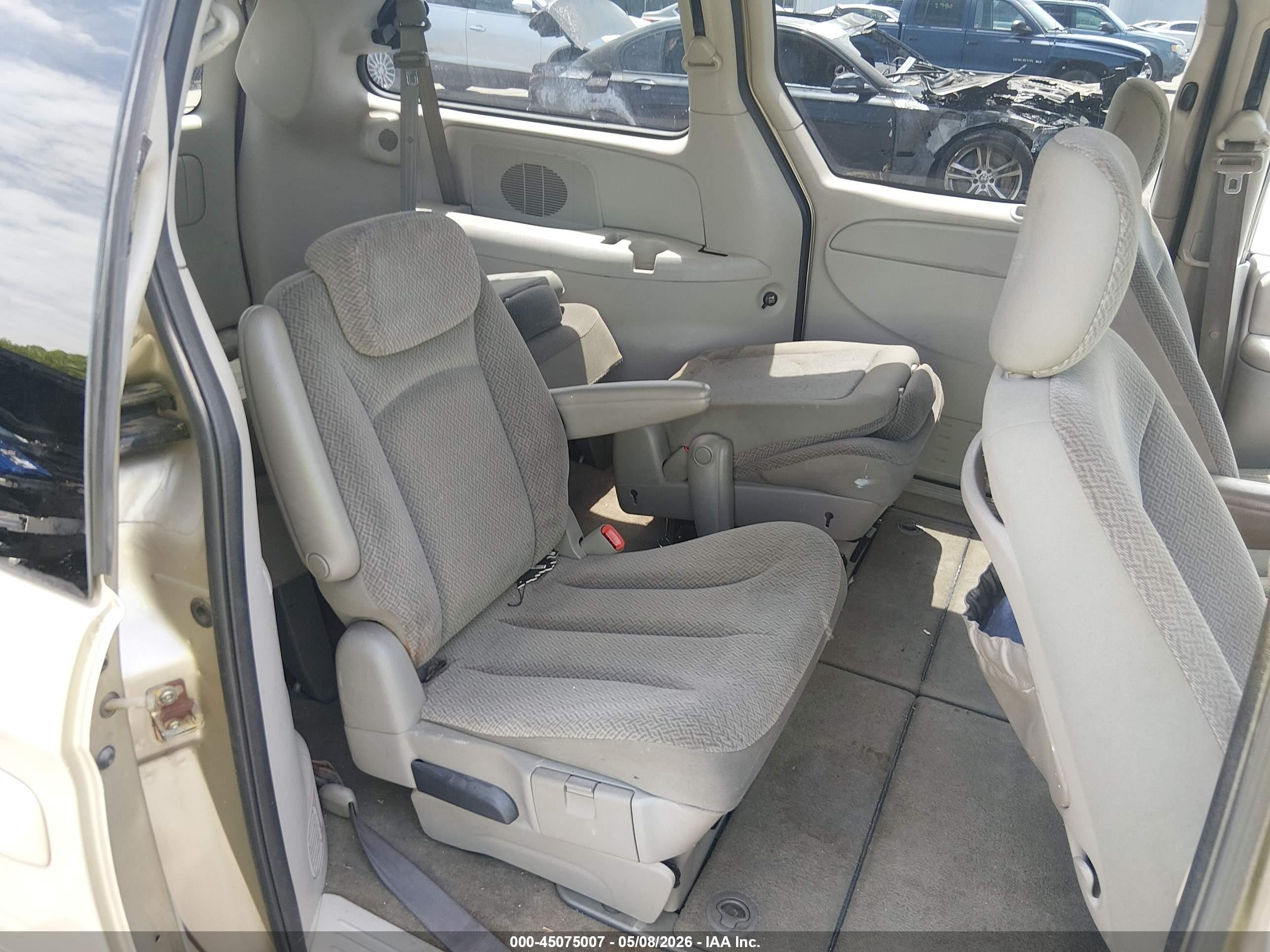 2005 Dodge Grand Caravan Sxt Gold vin: 2D4GP44L05R516333
