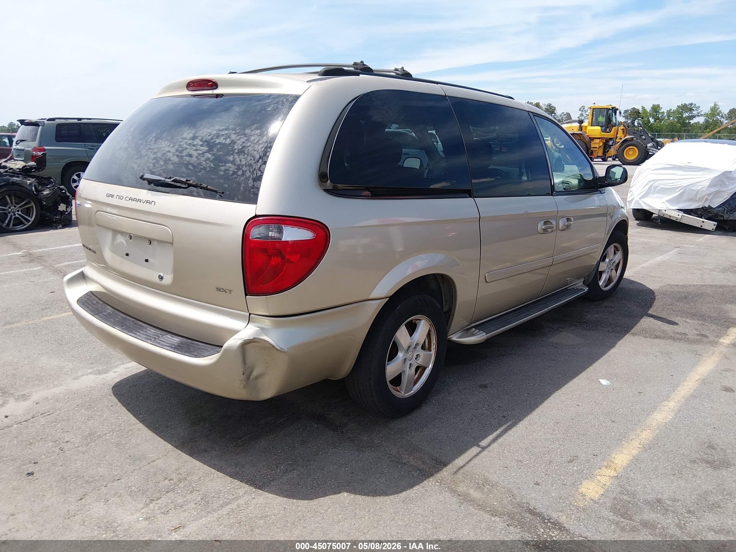 2005 Dodge Grand Caravan Sxt Gold vin: 2D4GP44L05R516333