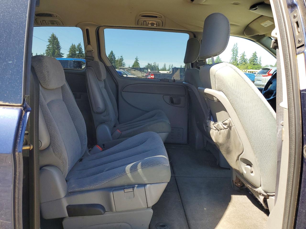 2005 Dodge Grand Caravan Sxt Blue vin: 2D4GP44L05R561904