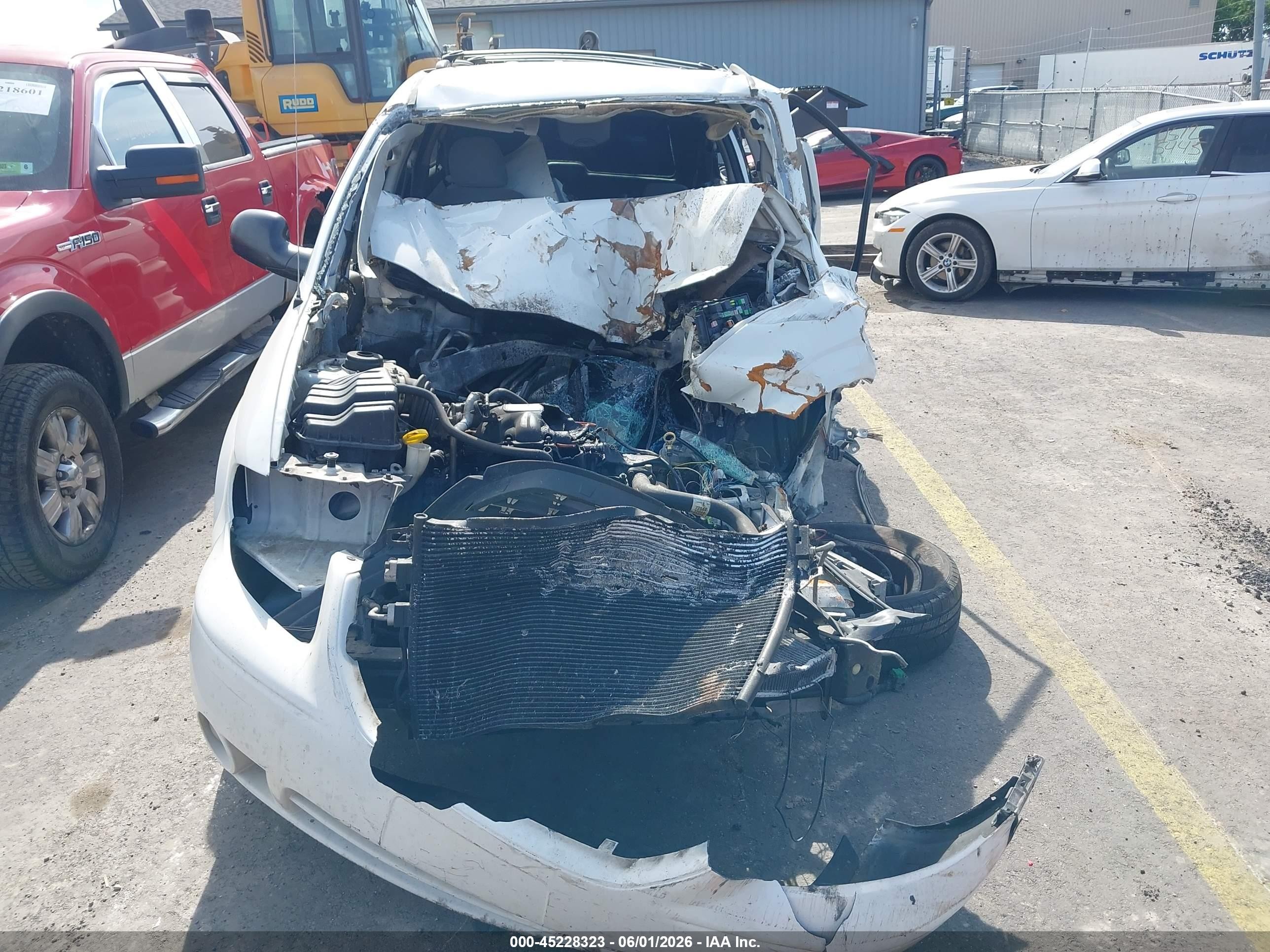2007 Dodge Grand Caravan Sxt White vin: 2D4GP44L07R105601