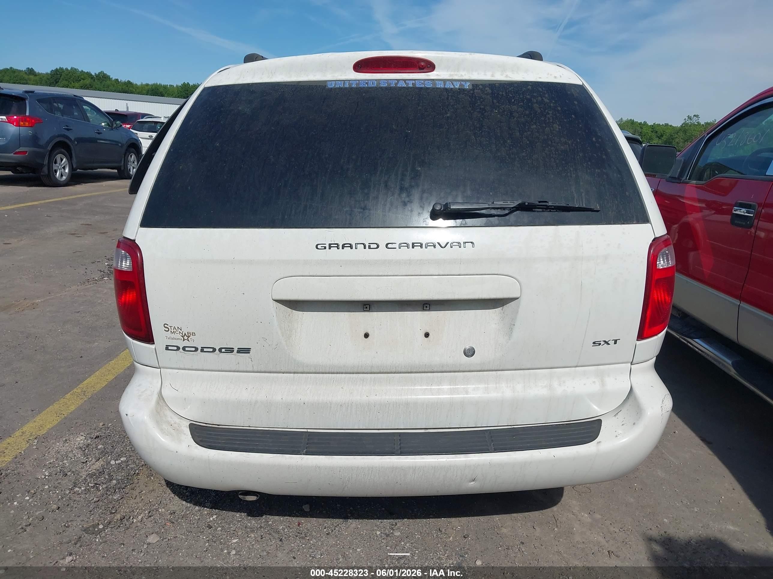 2007 Dodge Grand Caravan Sxt White vin: 2D4GP44L07R105601