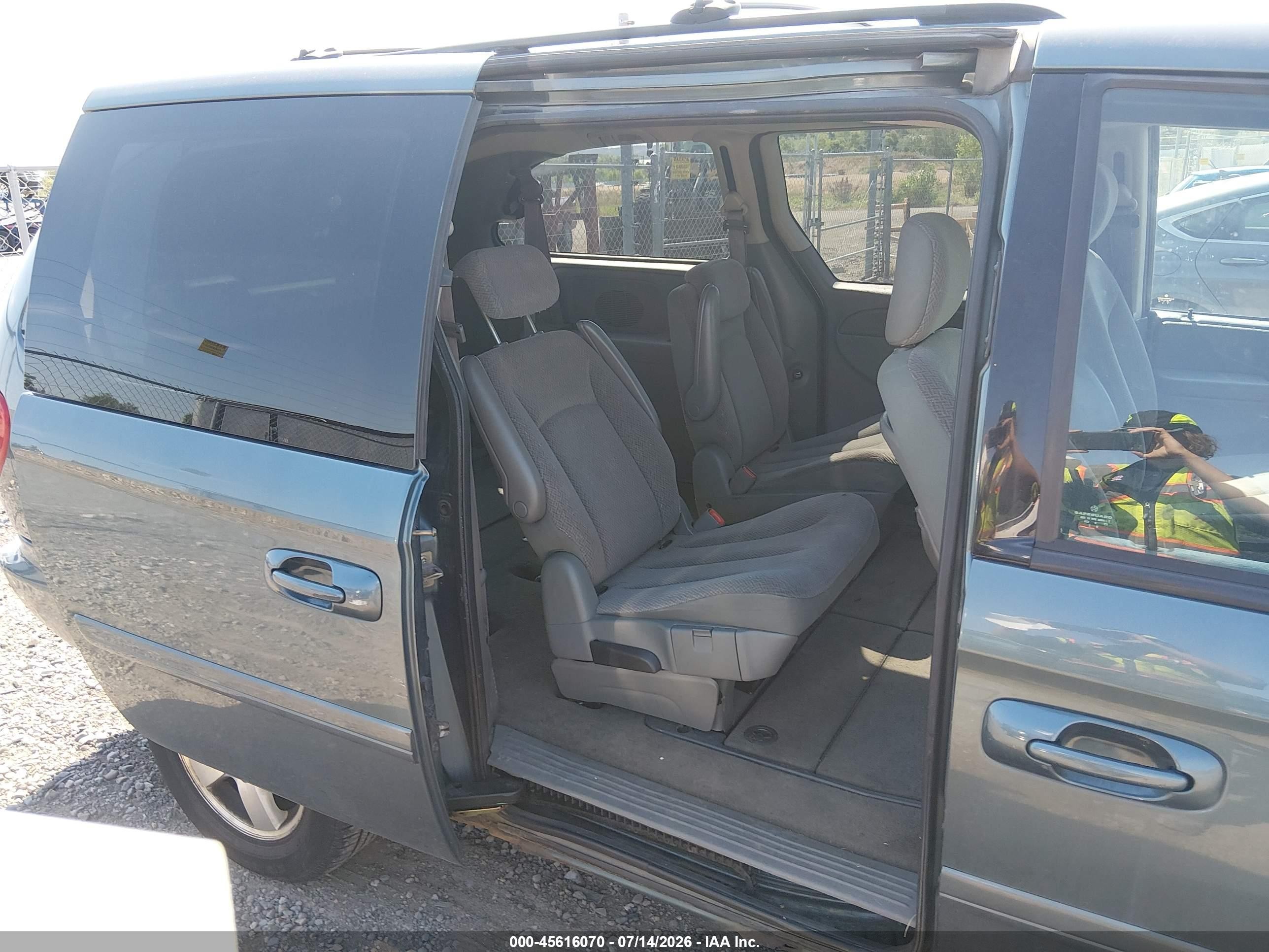 2007 Dodge Grand Caravan Sxt Blue vin: 2D4GP44L07R188558