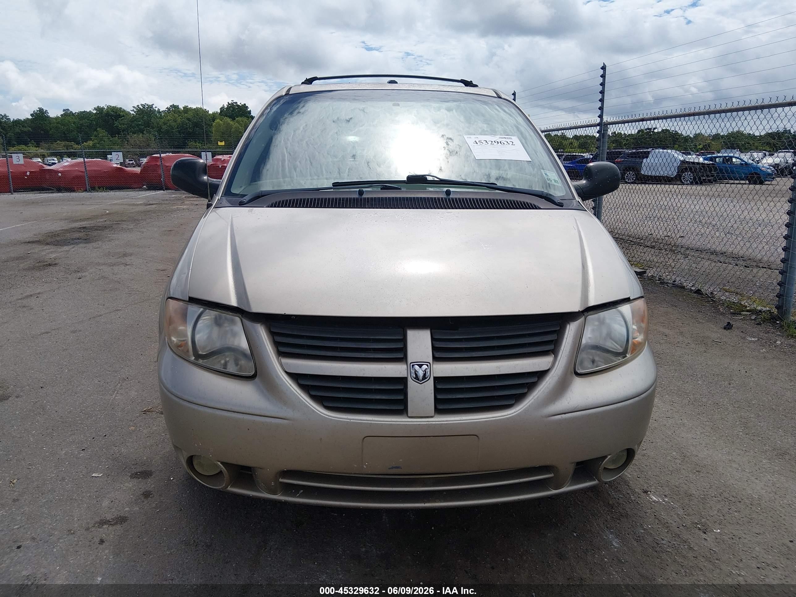 2007 Dodge Grand Caravan Sxt Gold vin: 2D4GP44L07R276994