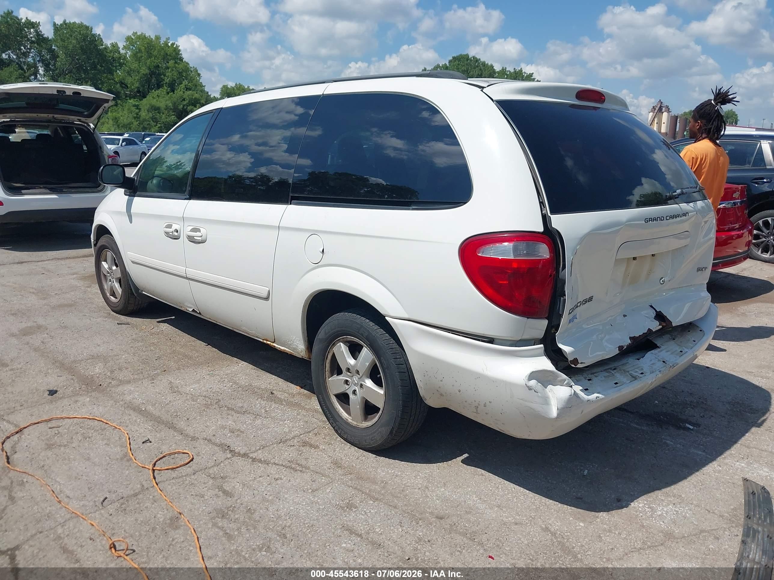 2007 Dodge Grand Caravan Sxt White vin: 2D4GP44L07R344792