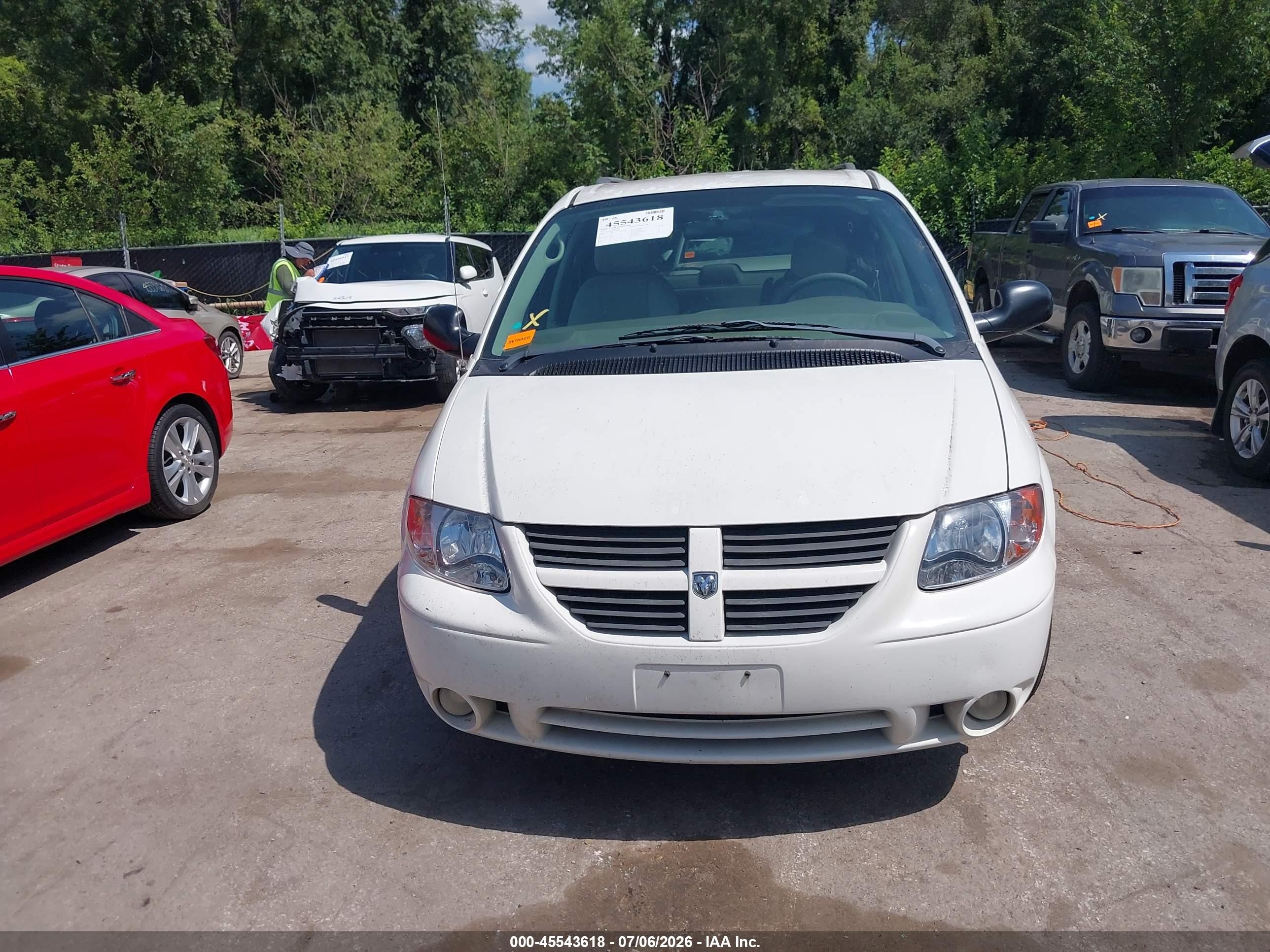 2007 Dodge Grand Caravan Sxt White vin: 2D4GP44L07R344792
