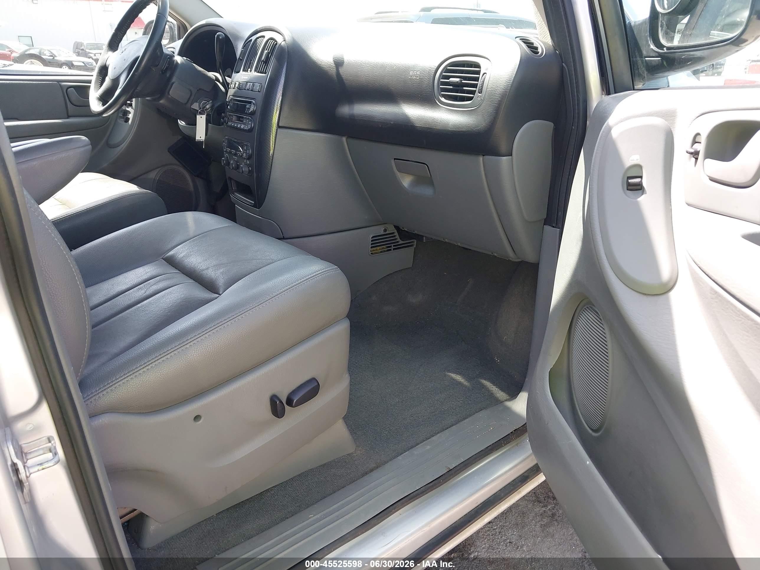 2007 Dodge Grand Caravan Sxt Silver vin: 2D4GP44L07R345022