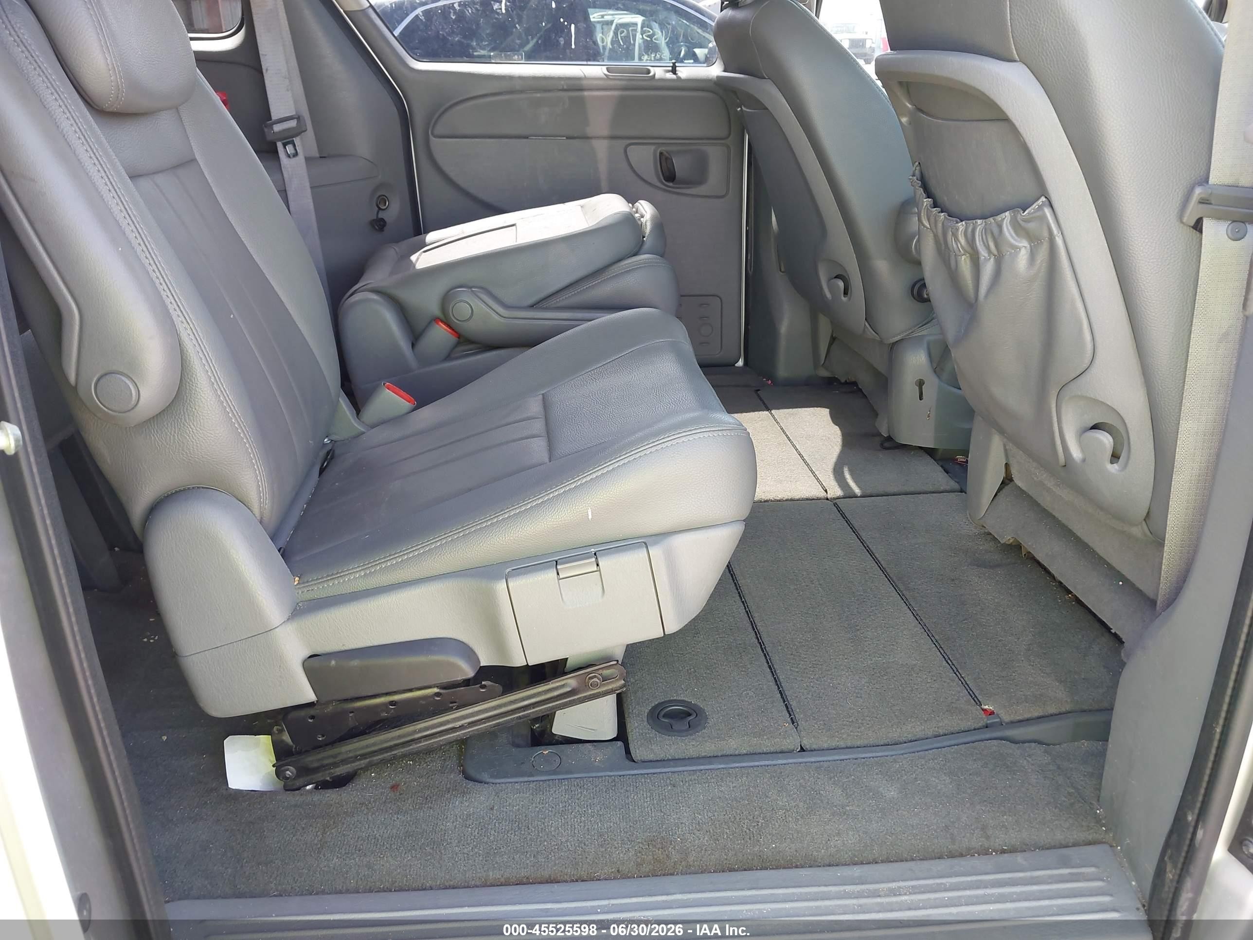 2007 Dodge Grand Caravan Sxt Silver vin: 2D4GP44L07R345022