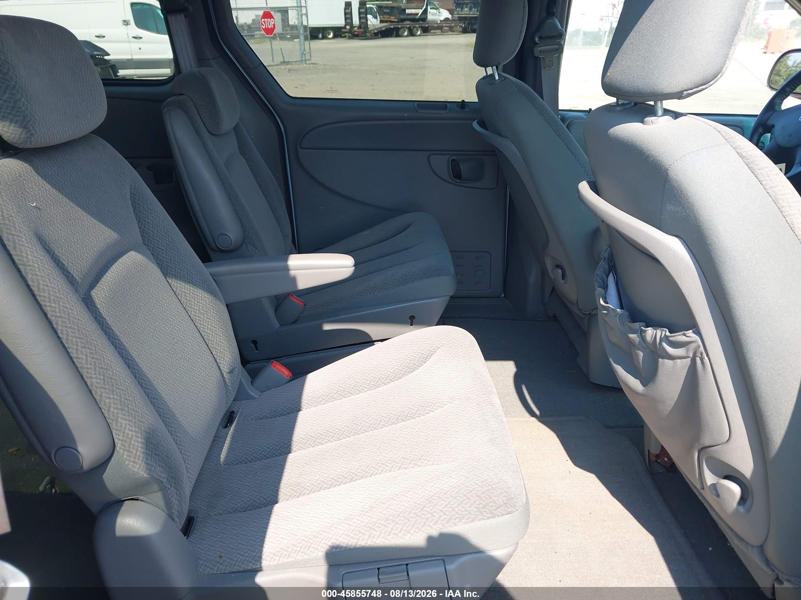 2005 Dodge Grand Caravan Sxt Blue vin: 2D4GP44L15R135316