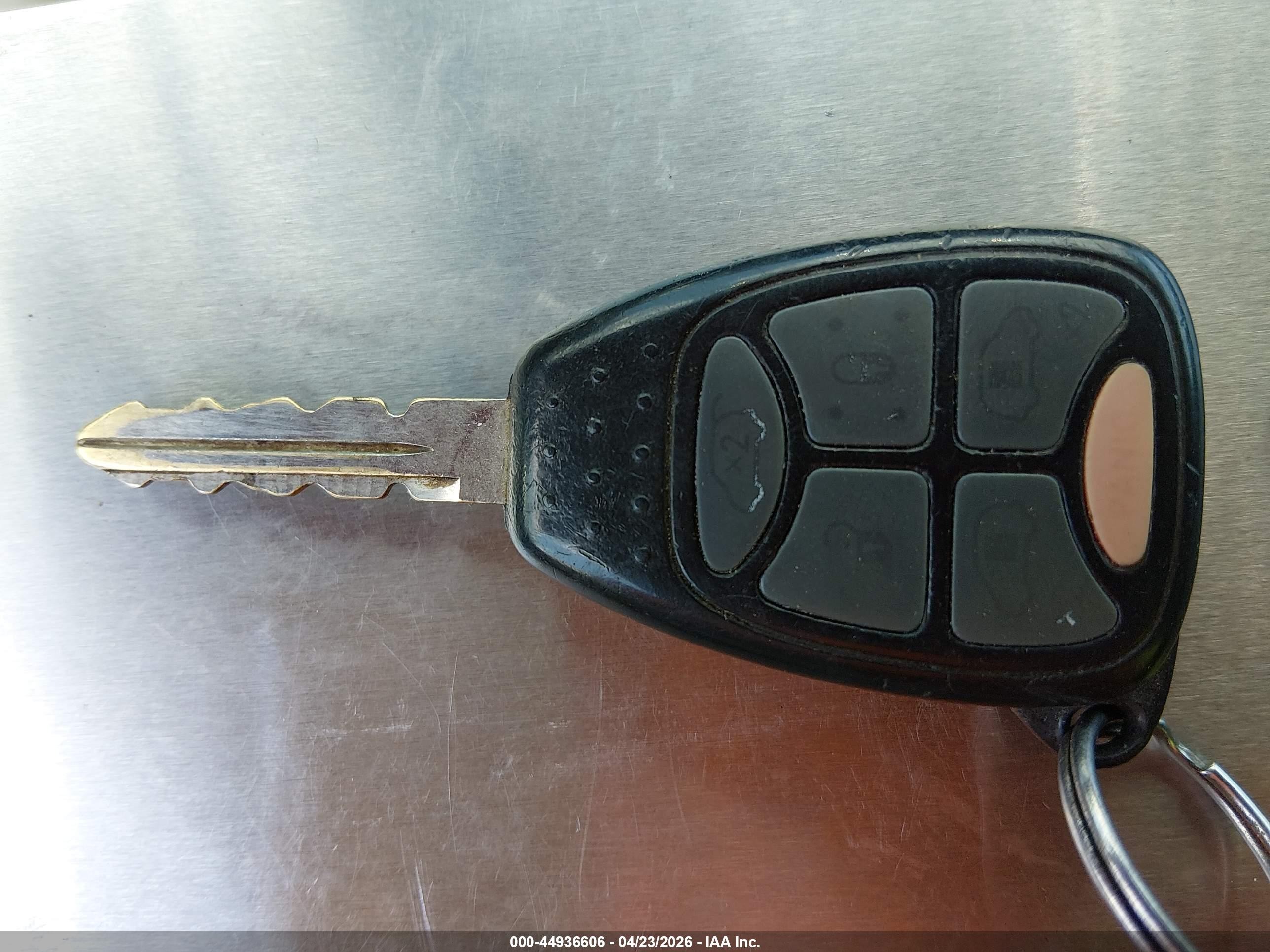 2005 Dodge Grand Caravan Sxt Серебряный vin: 2D4GP44L15R159549