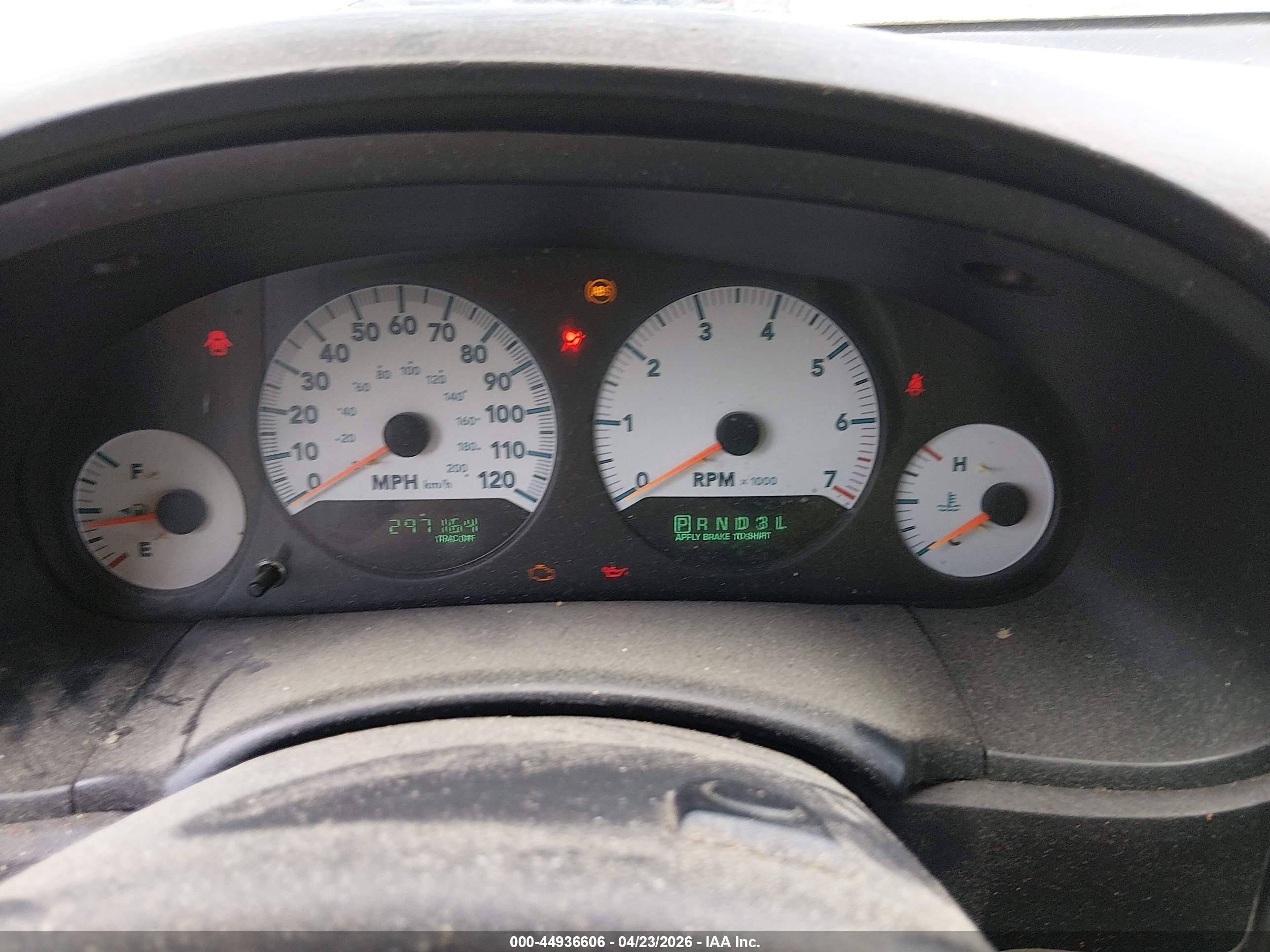 2005 Dodge Grand Caravan Sxt Серебряный vin: 2D4GP44L15R159549