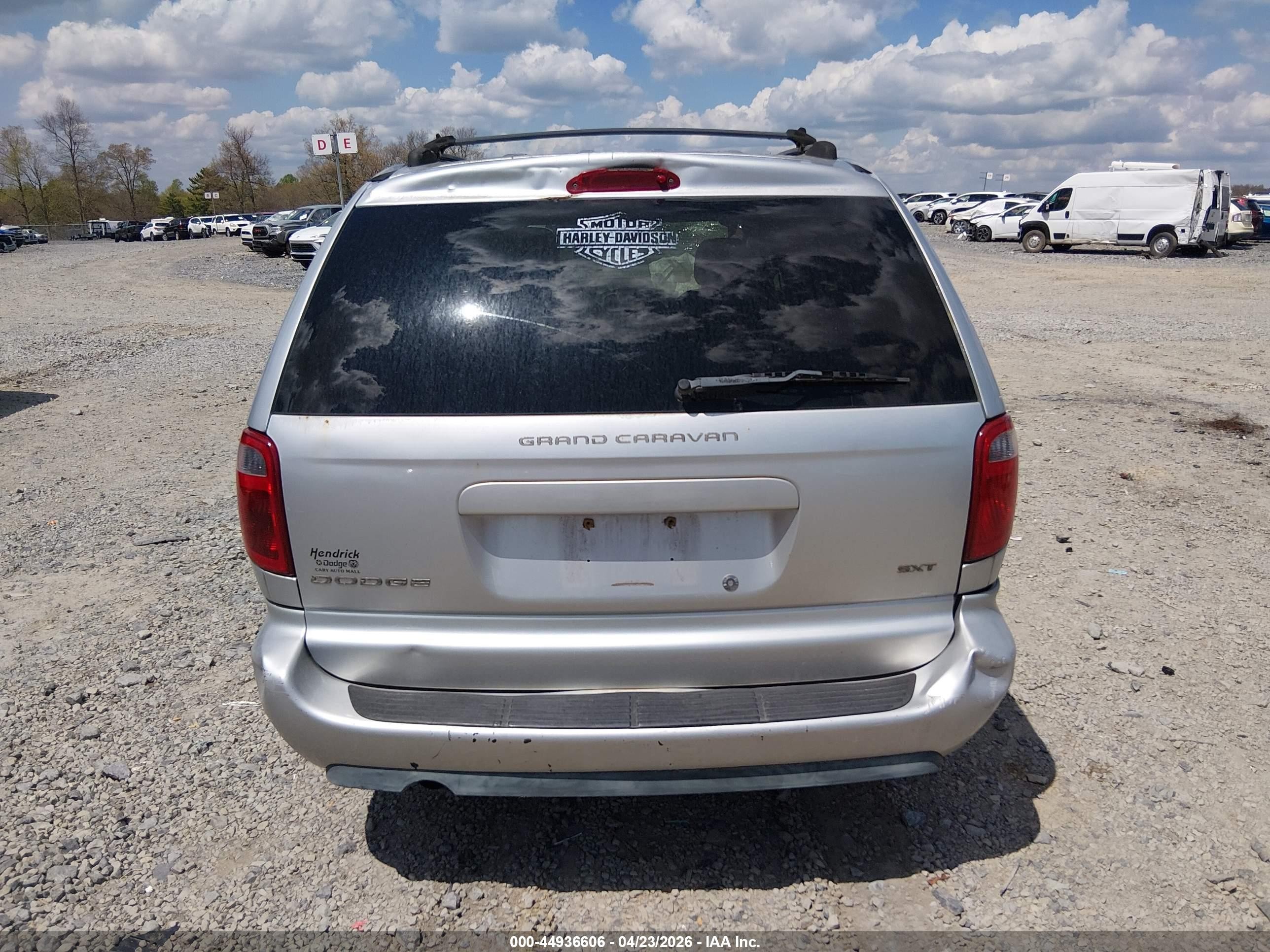 2005 Dodge Grand Caravan Sxt Серебряный vin: 2D4GP44L15R159549