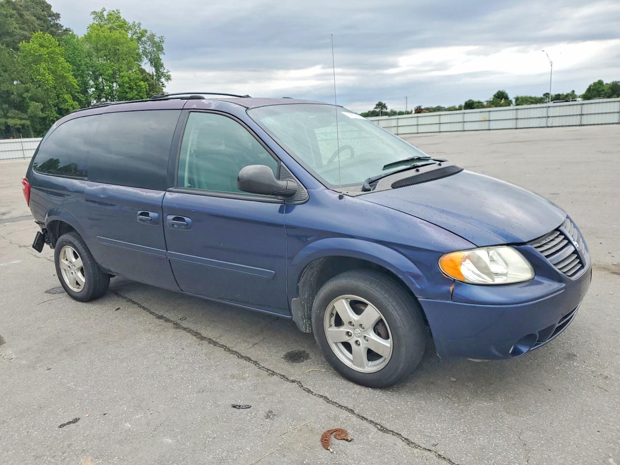 2005 Dodge Grand Caravan Sxt Blue vin: 2D4GP44L15R283353