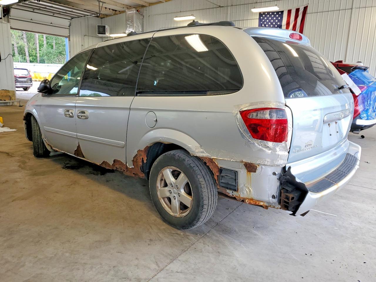 2005 Dodge Grand Caravan Sxt Silver vin: 2D4GP44L15R389544
