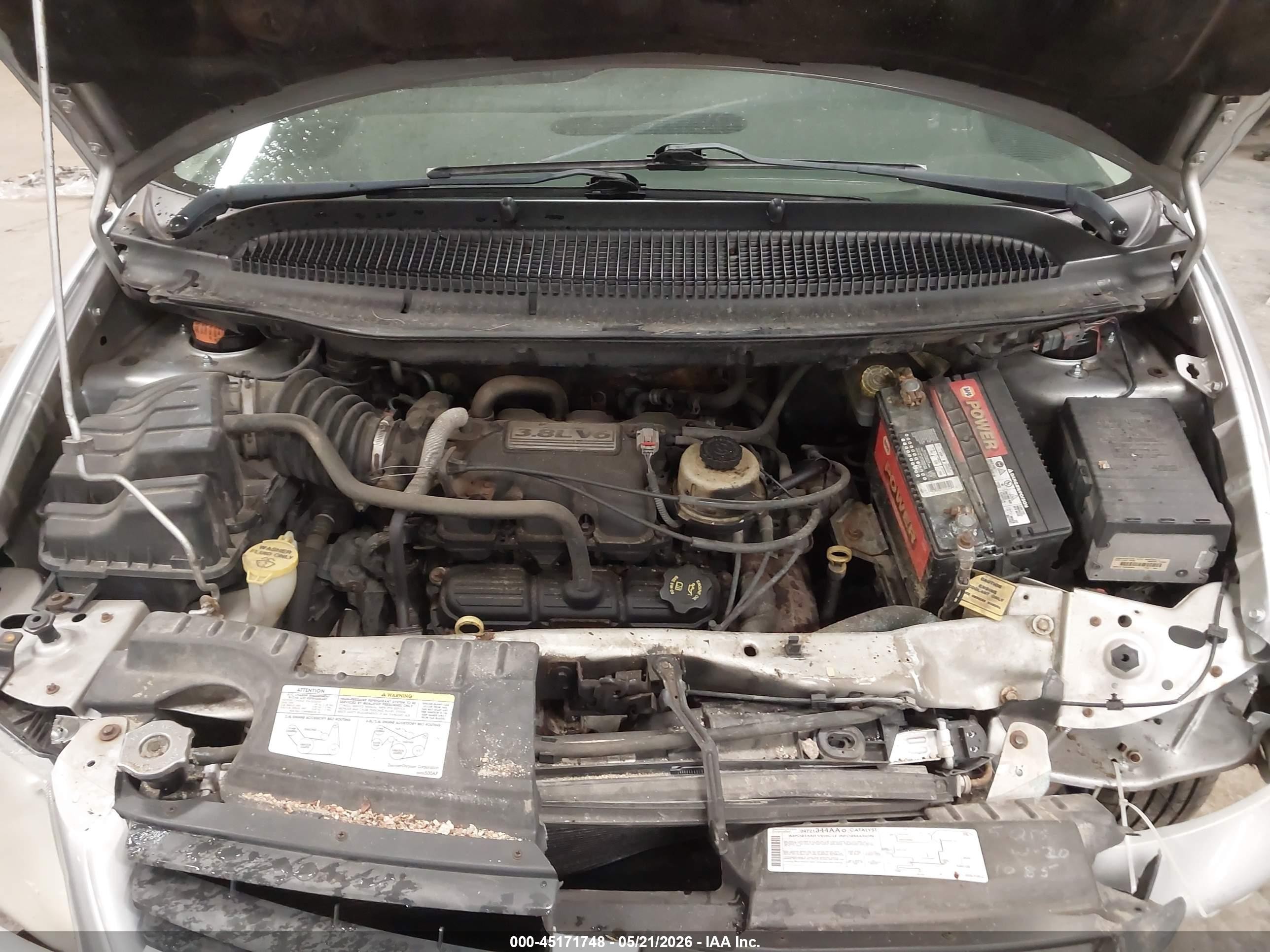 2005 Dodge Grand Caravan Sxt Серебряный vin: 2D4GP44L15R455817