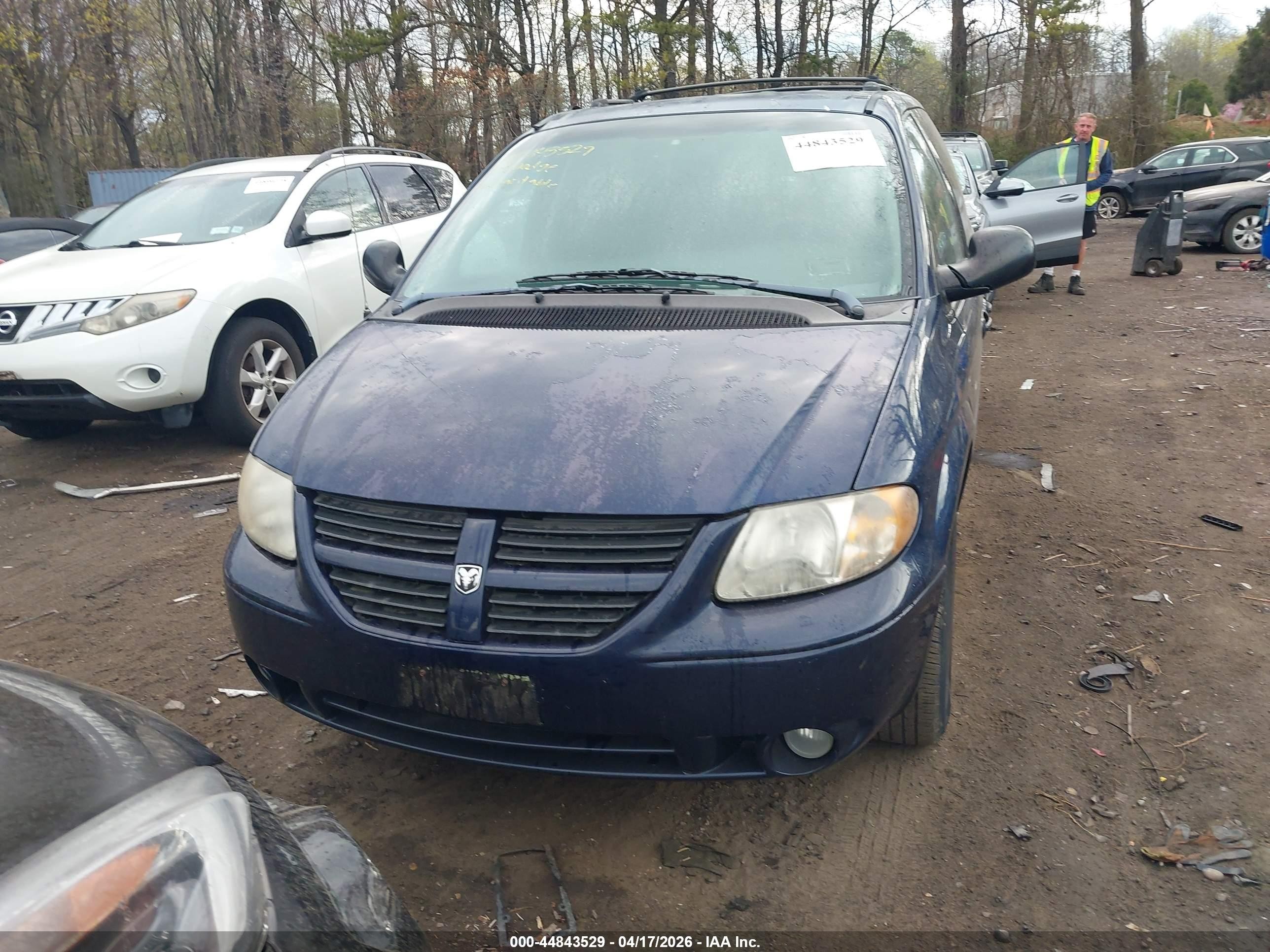 2005 Dodge Grand Caravan Sxt Blue vin: 2D4GP44L15R459589