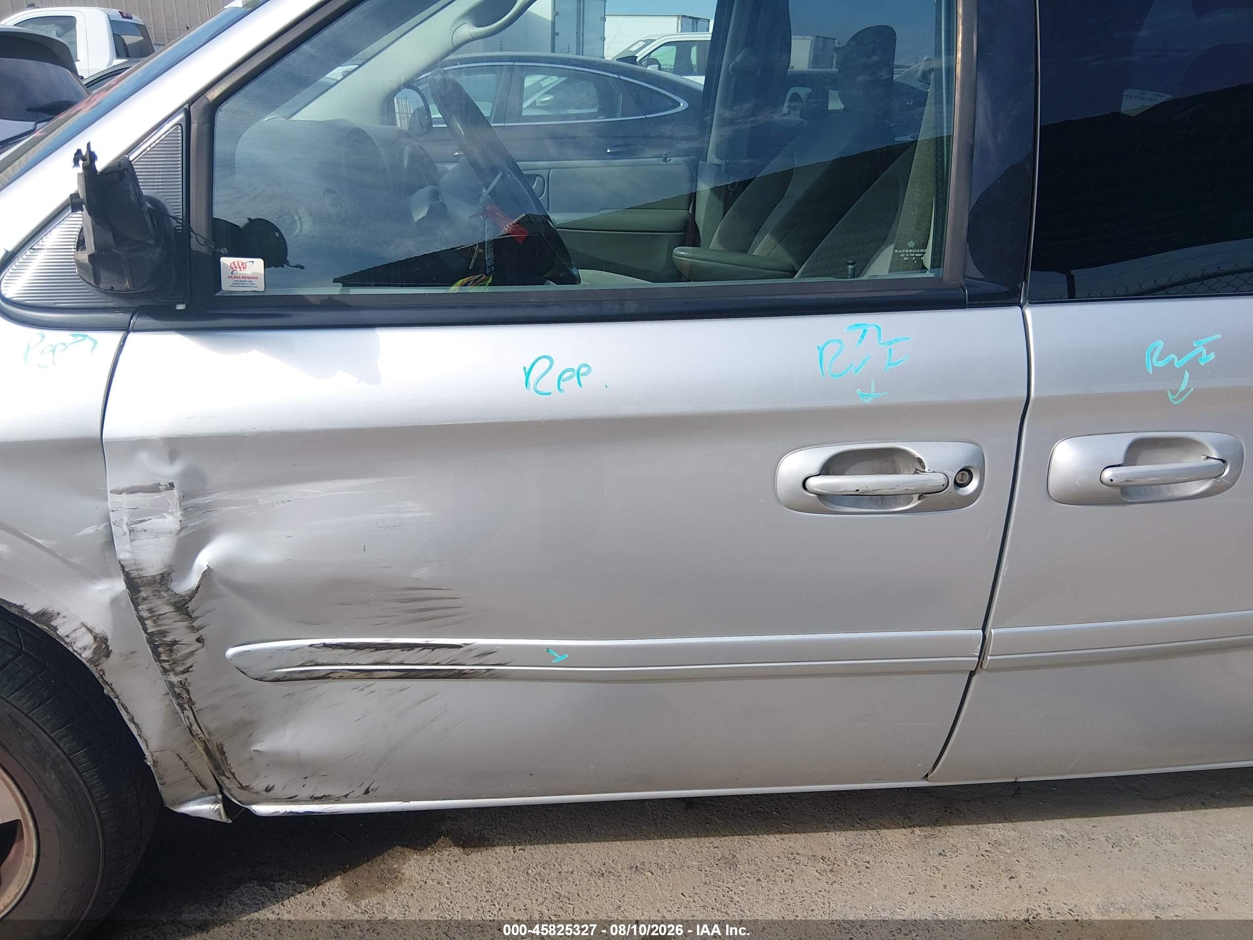 2007 Dodge Grand Caravan Sxt Серебряный vin: 2D4GP44L17R148165
