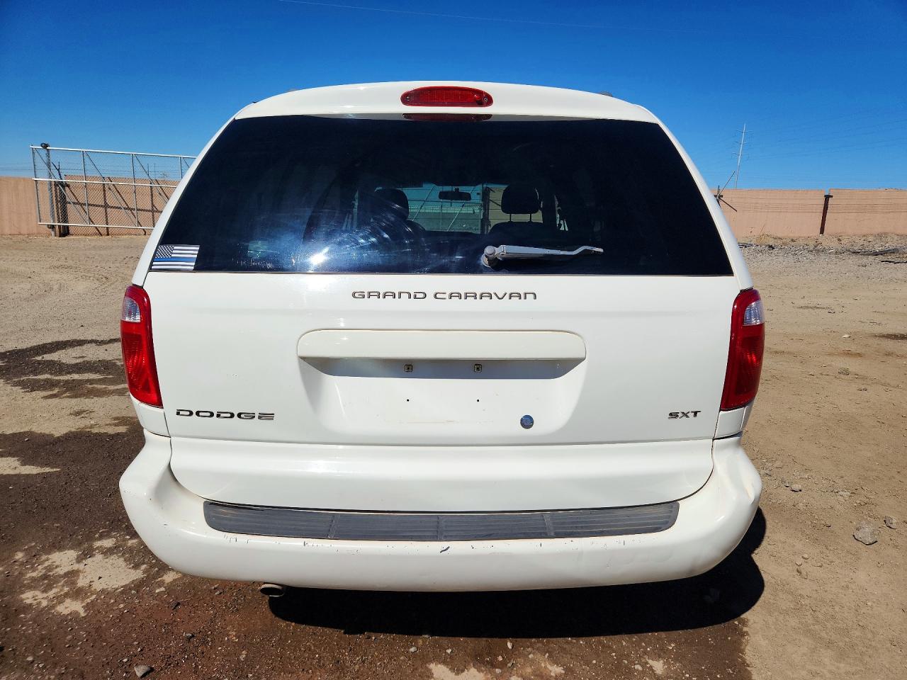 2007 Dodge Grand Caravan Sxt White vin: 2D4GP44L17R348446