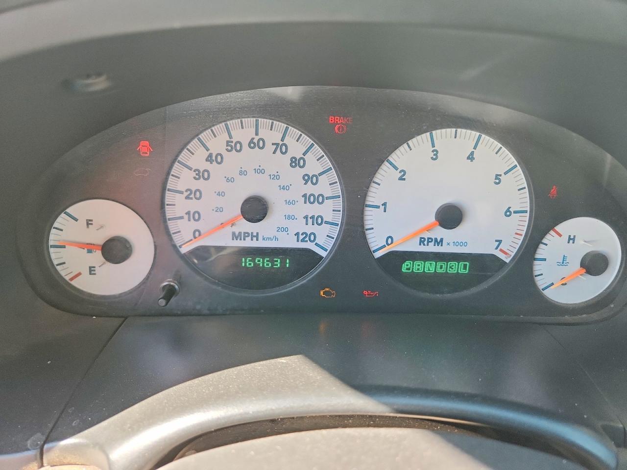 2007 Dodge Grand Caravan Sxt White vin: 2D4GP44L17R348446