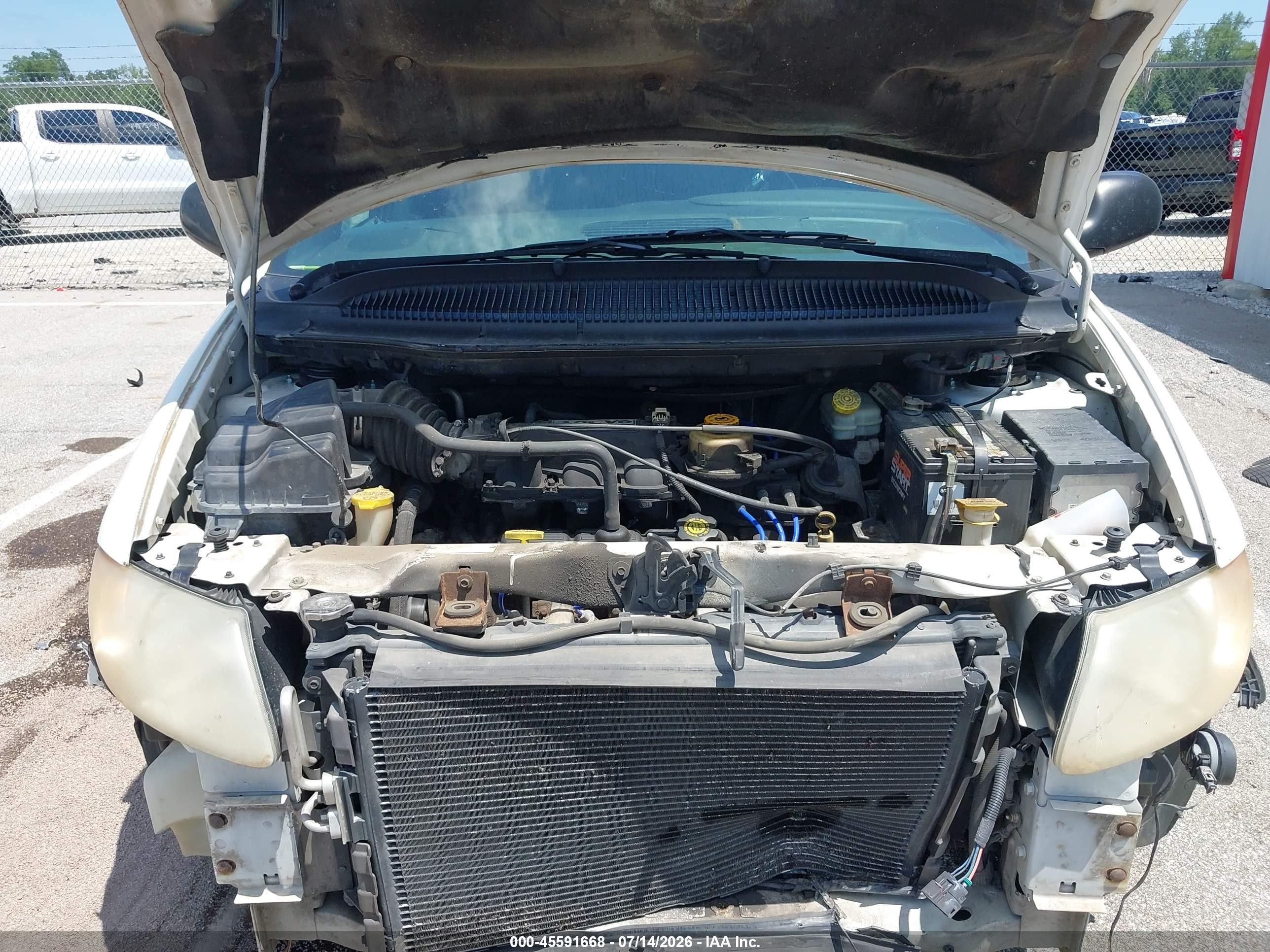 2004 Dodge Grand Caravan Sxt White vin: 2D4GP44L24R501296