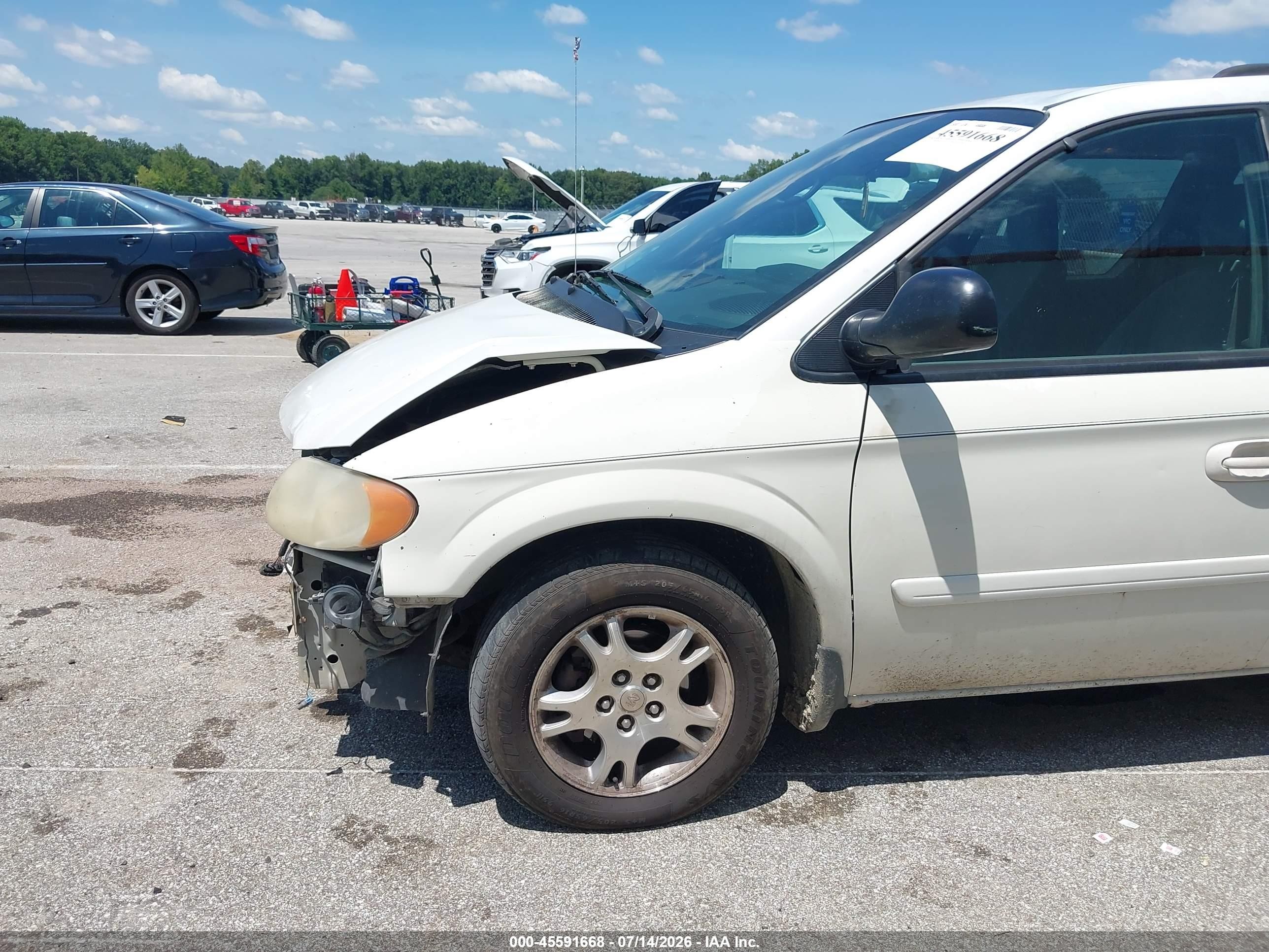 2004 Dodge Grand Caravan Sxt White vin: 2D4GP44L24R501296