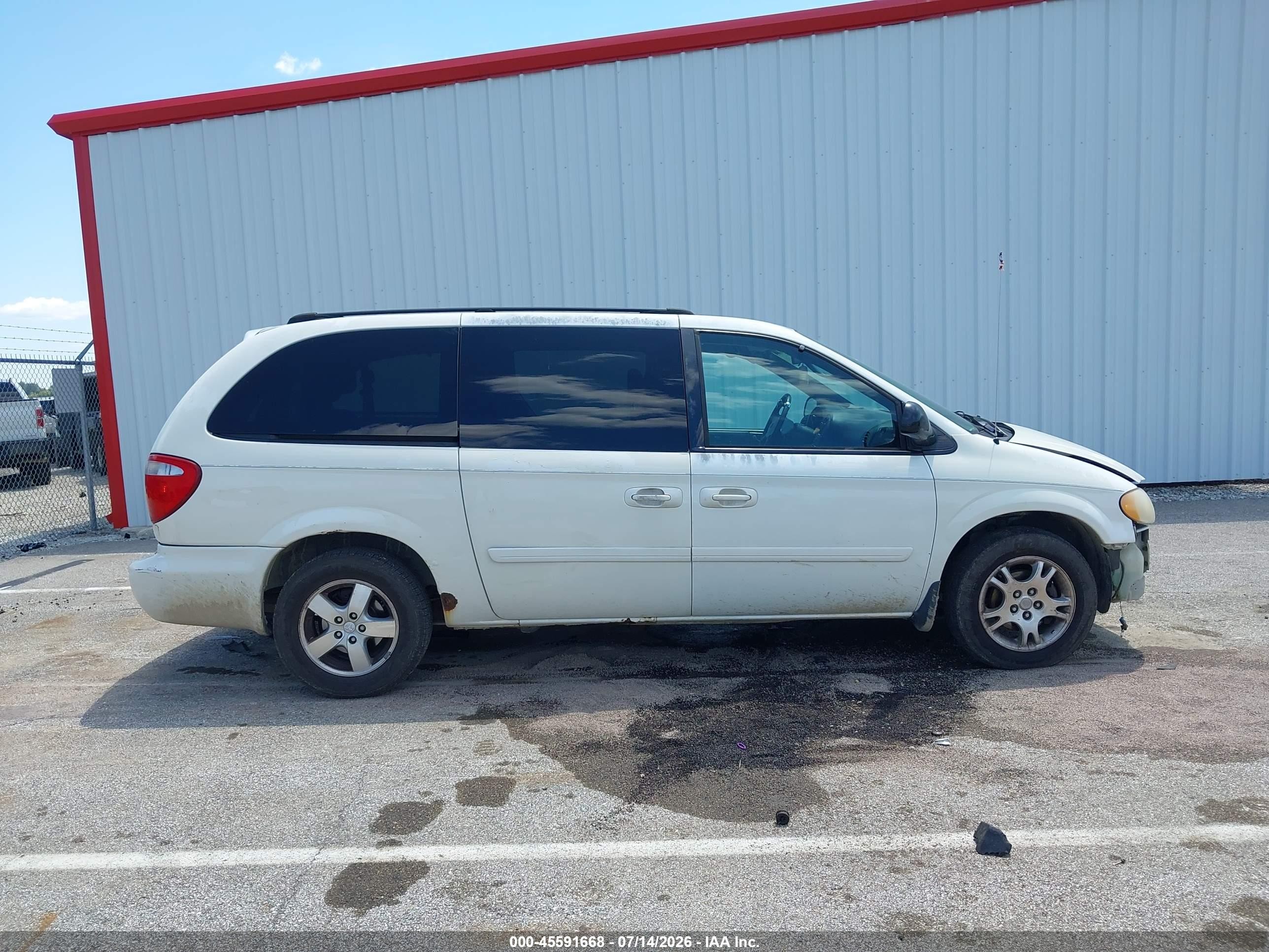 2004 Dodge Grand Caravan Sxt White vin: 2D4GP44L24R501296