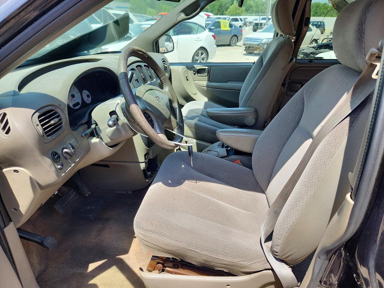 2004 Dodge Grand Caravan Sxt Черный vin: 2D4GP44L24R603083