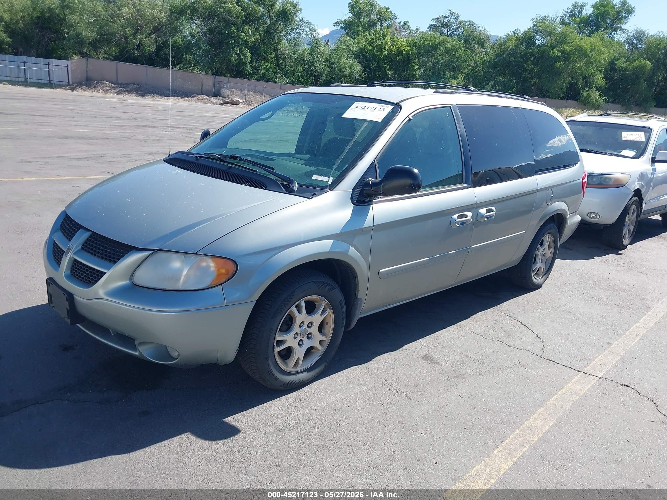 2004 Dodge Grand Caravan Sxt Silver vin: 2D4GP44L24R611443